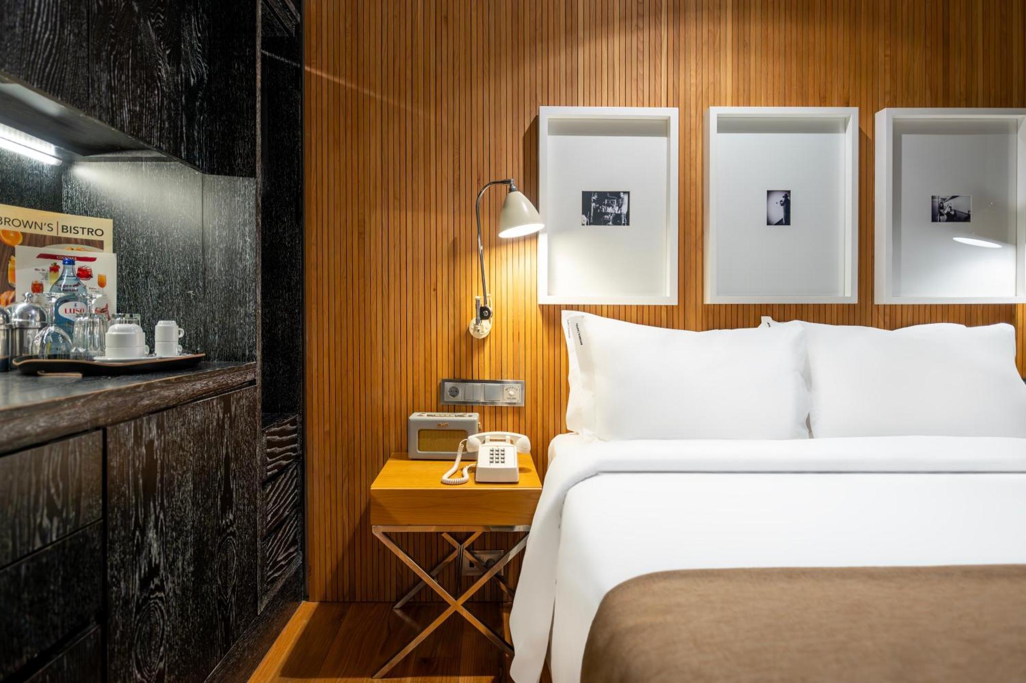 Small Double Room,1611085405:JPEG