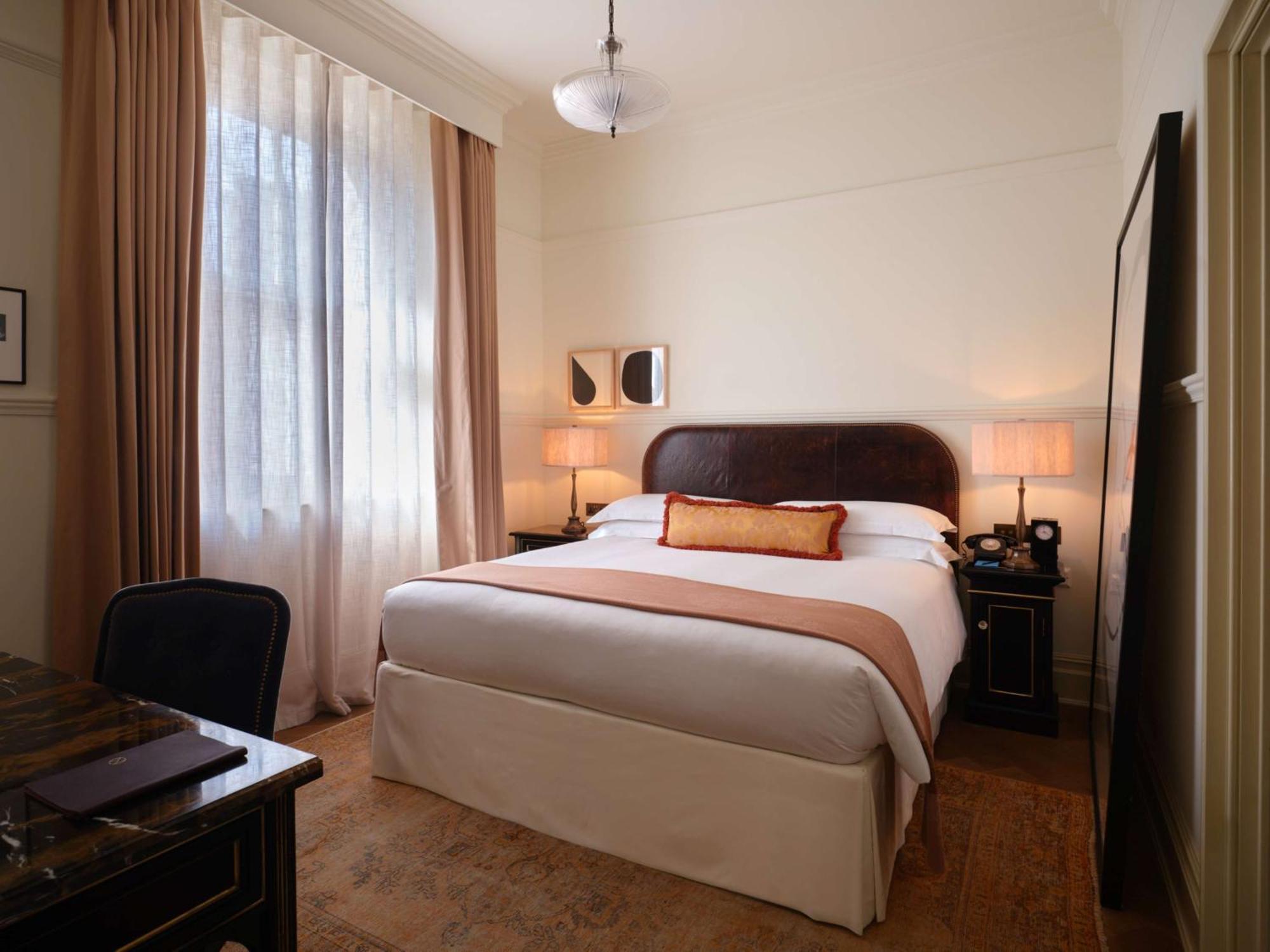 Parlor King Suite