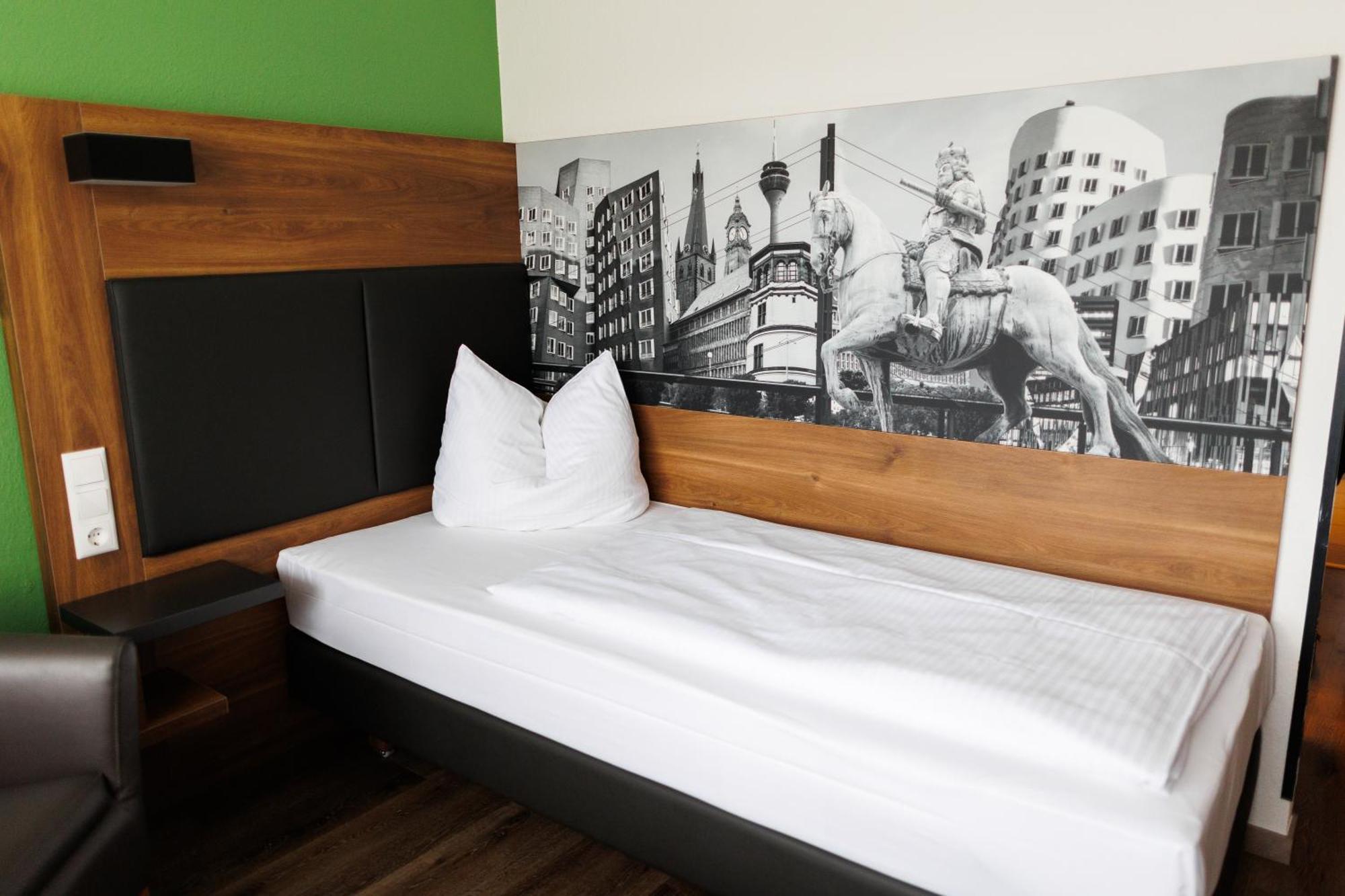 Deluxe Single Room