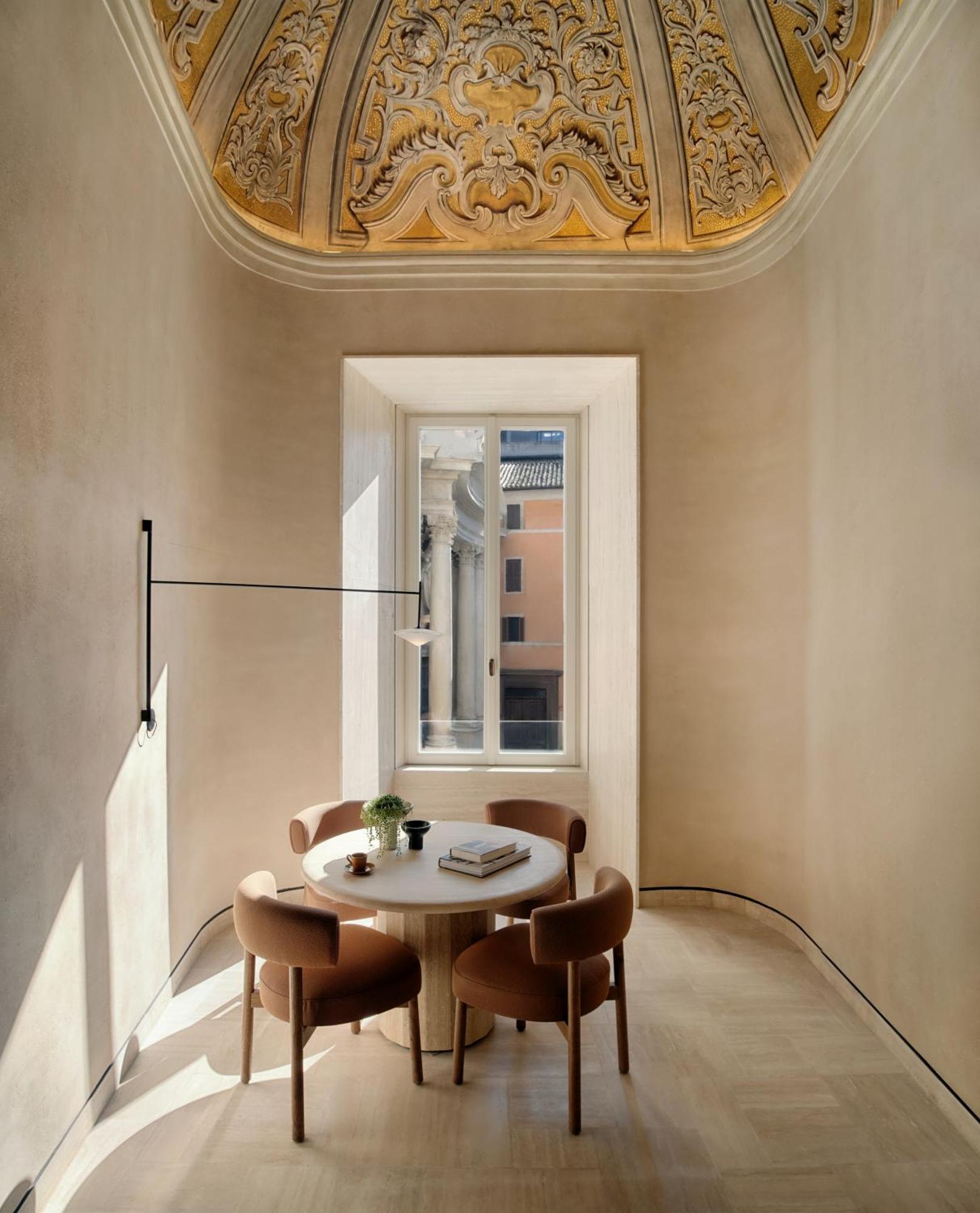 Corner Suite