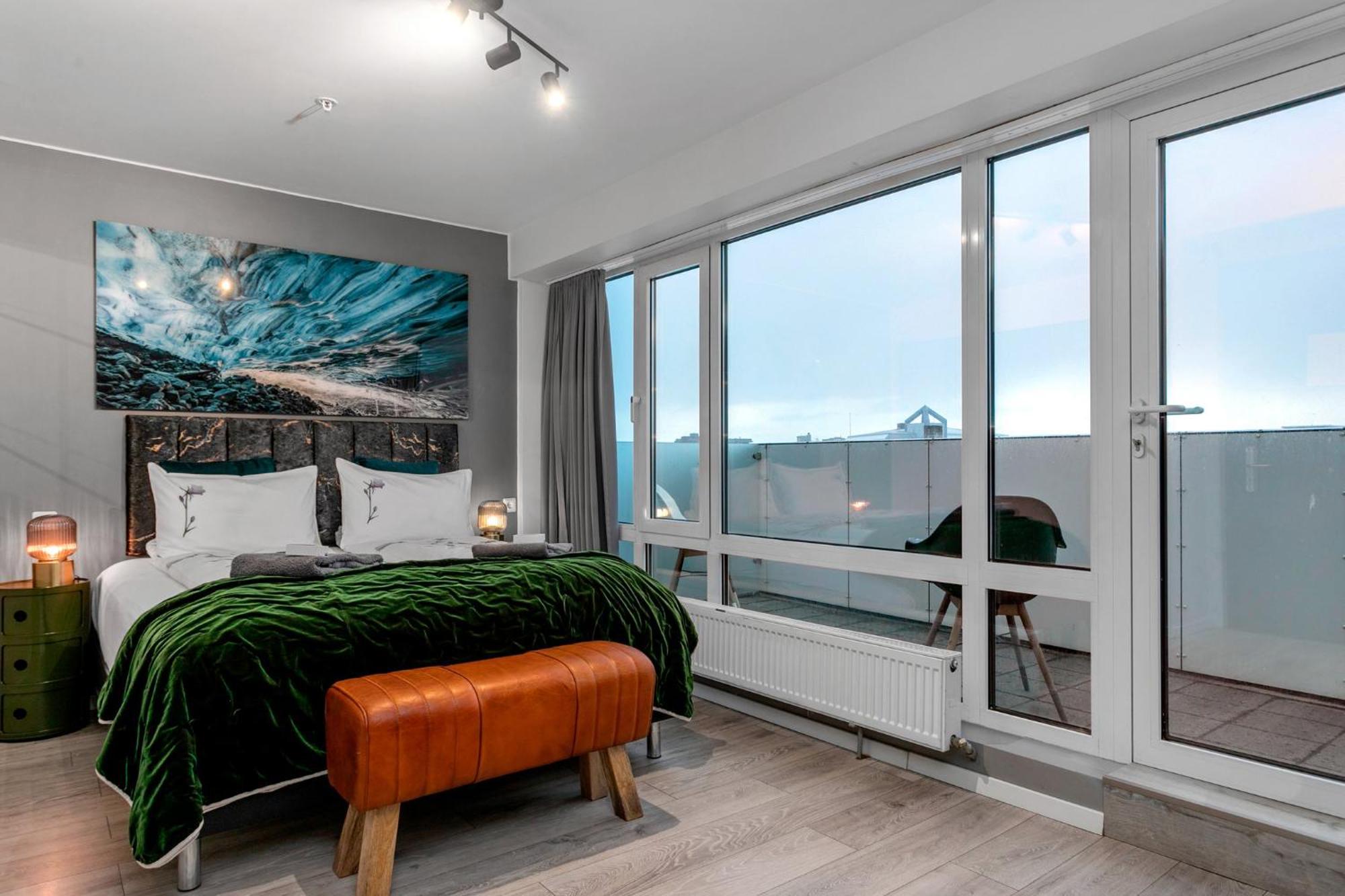 Superior King Room