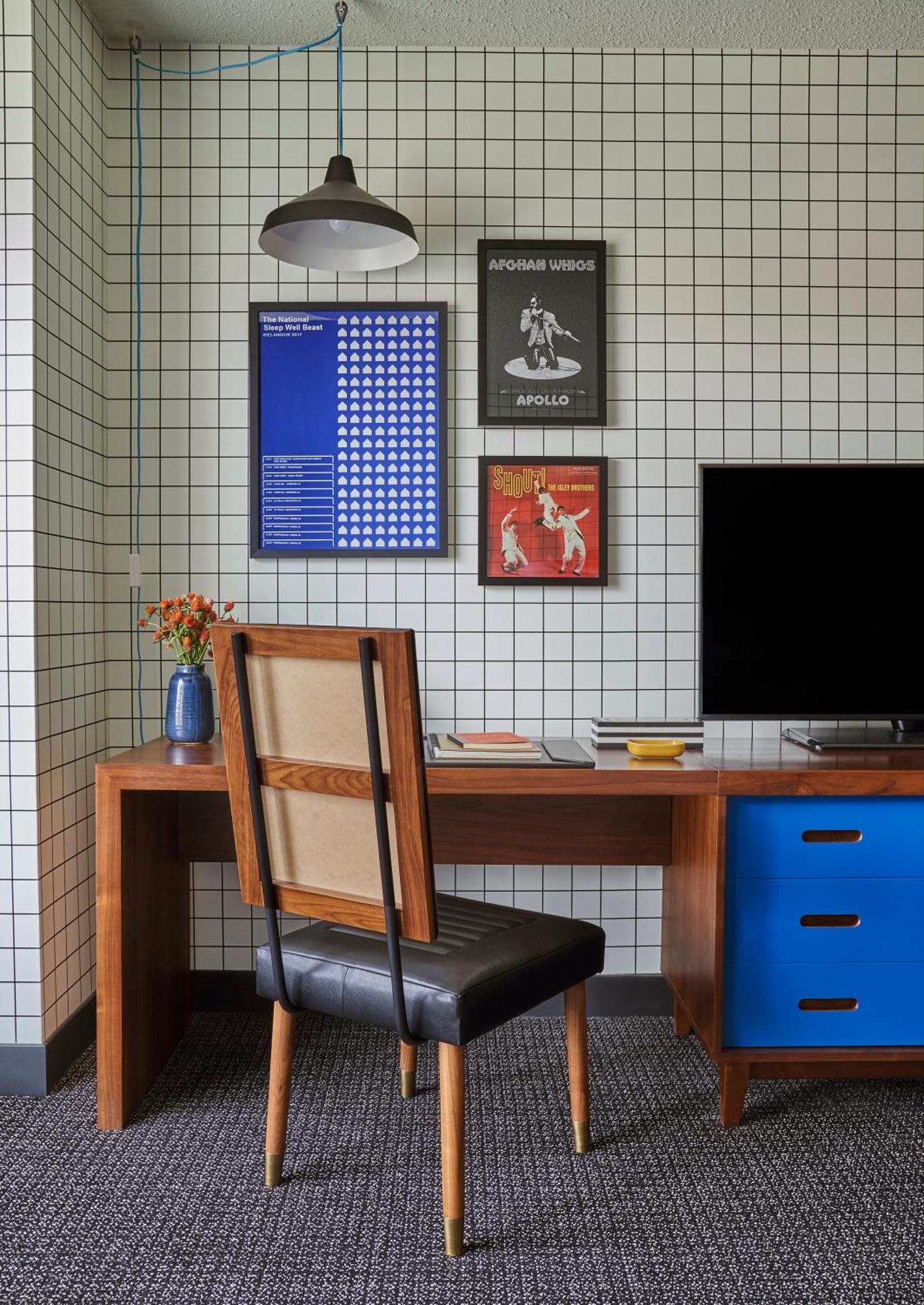 Graduate Junior King Suite