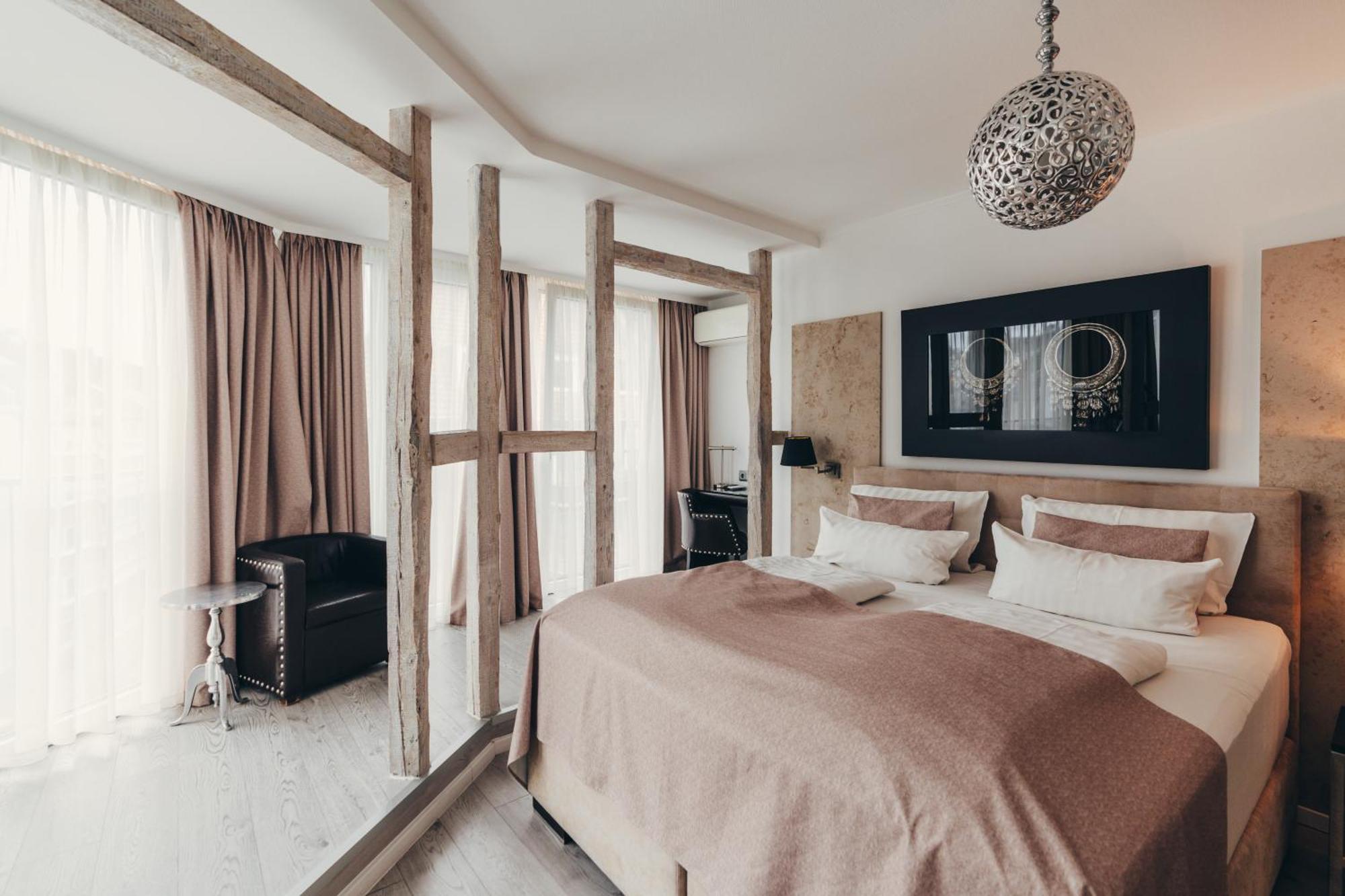 Large Double Room