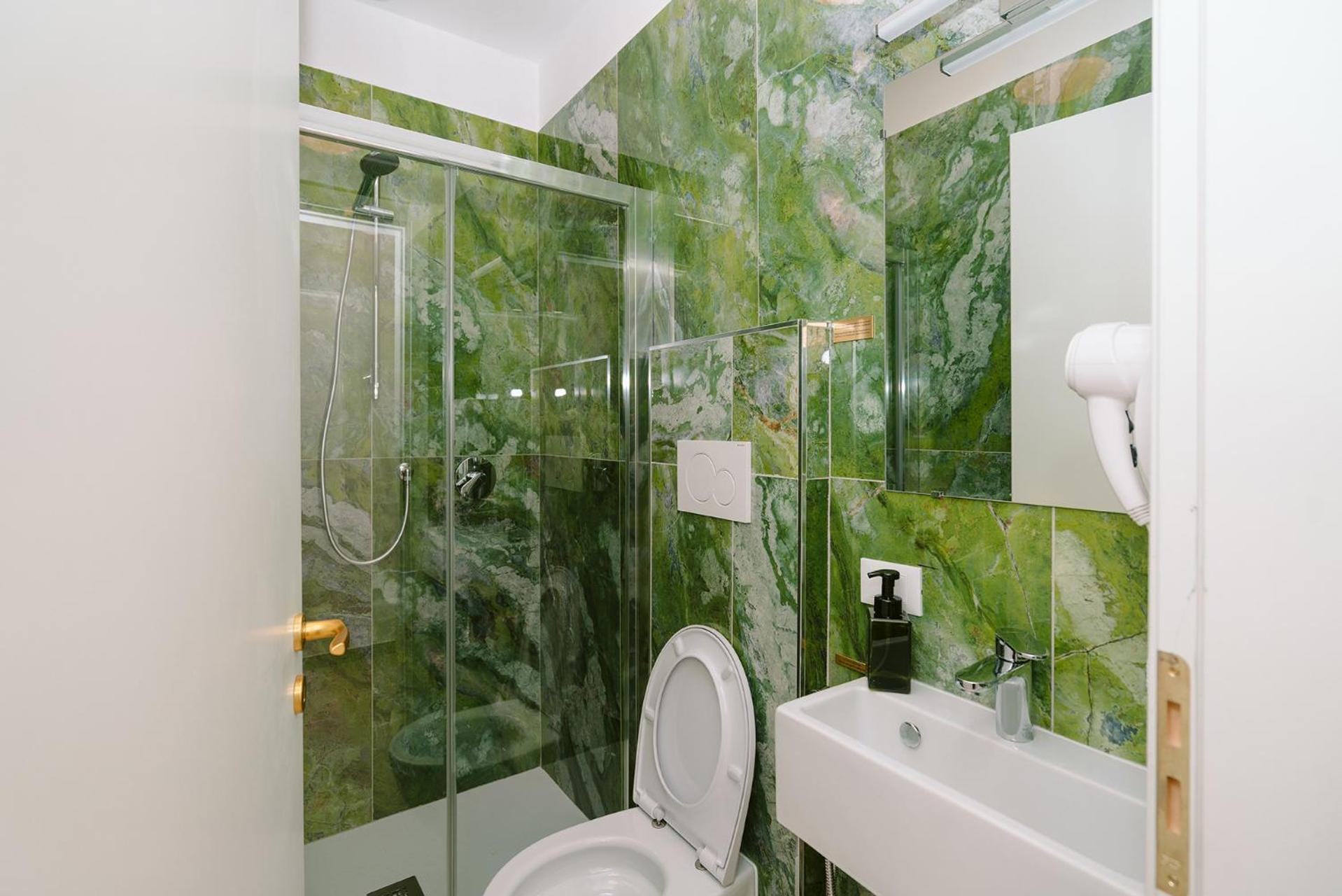 Double Room Private External Bathroom