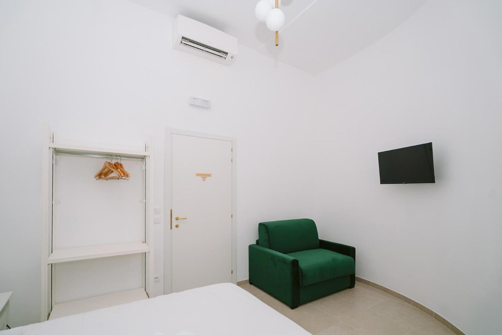 Double Room Private External Bathroom