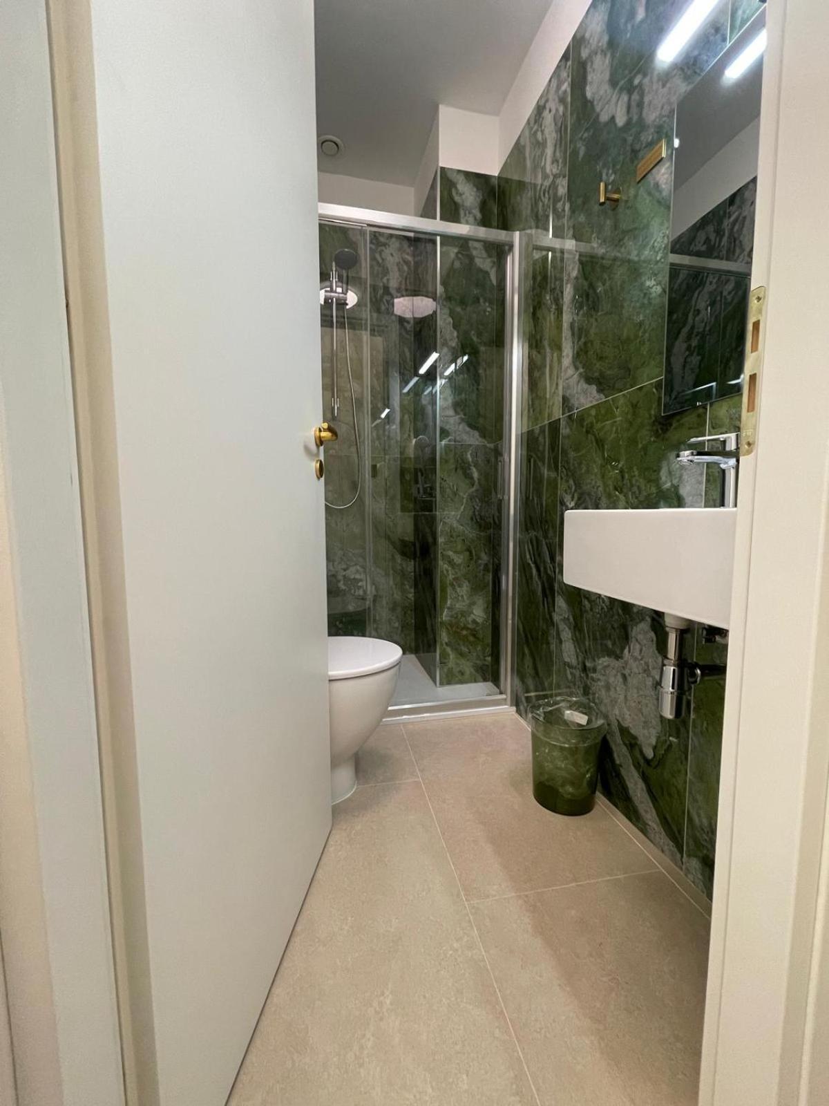 Double Room Private External Bathroom