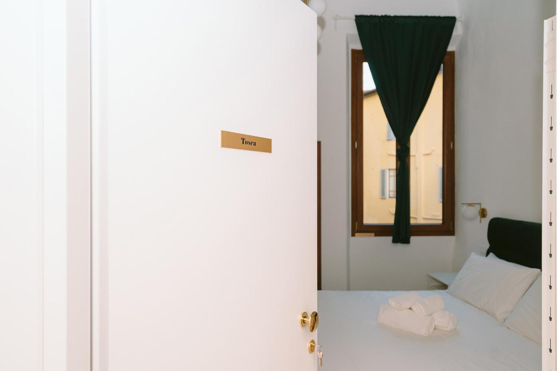 Double Room Private External Bathroom