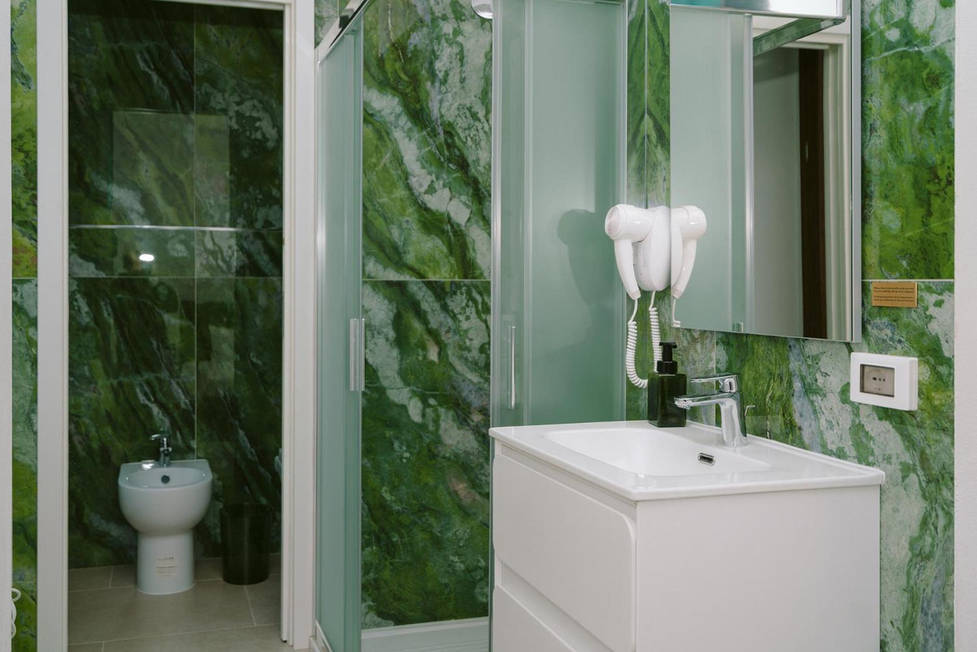Double Room Private Bathroom