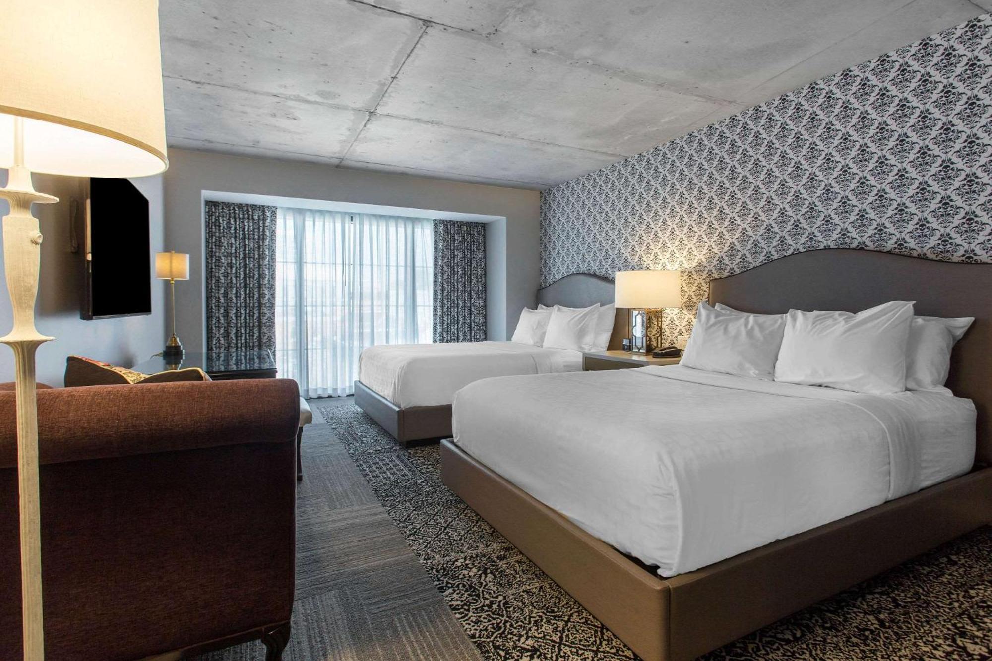 Standard Room 2 Queen Beds Hearing Mobility Accessible Roll Shower Non Smoking,1629445466:JPEG