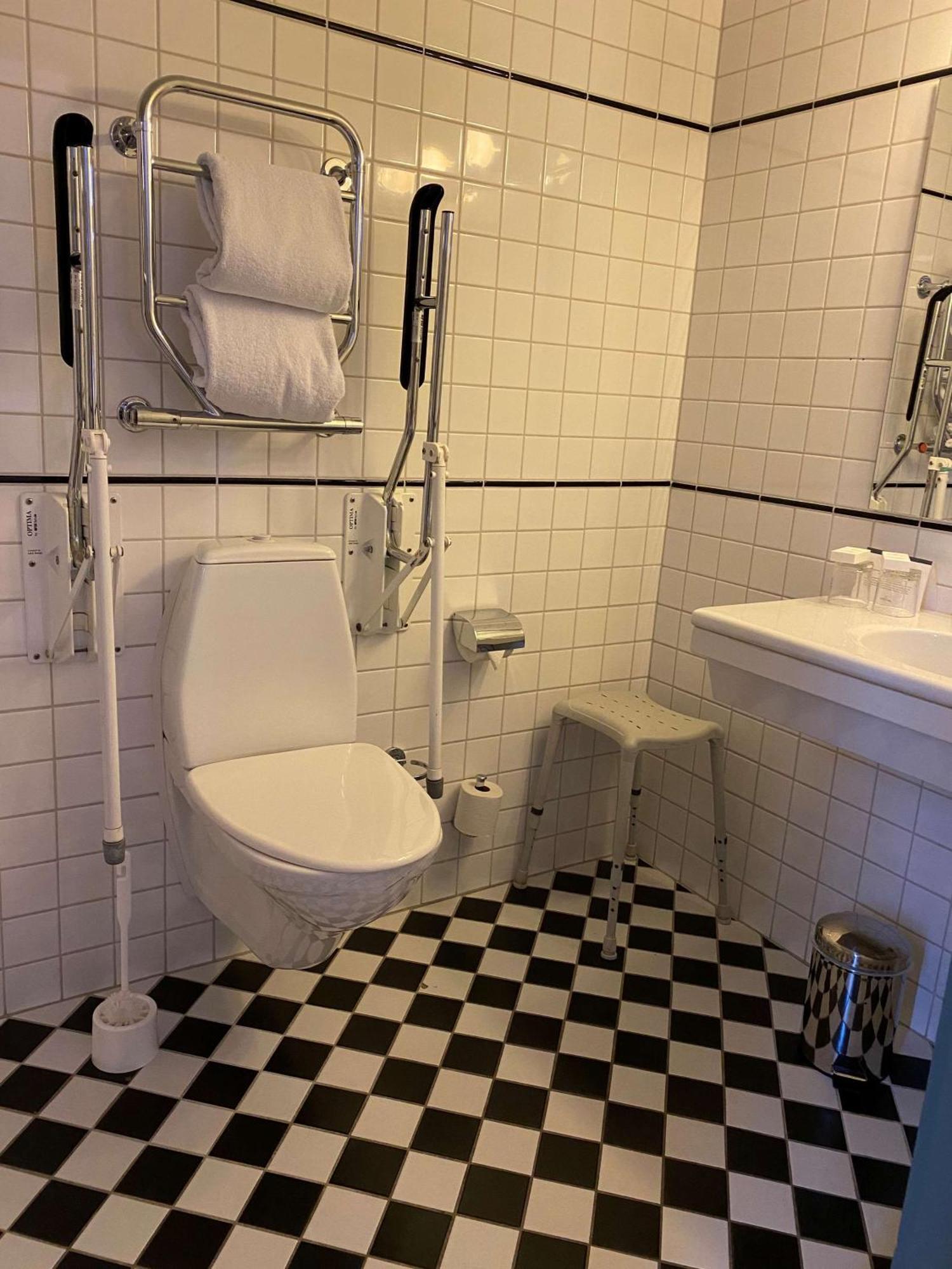 Twin Room - Disability Access