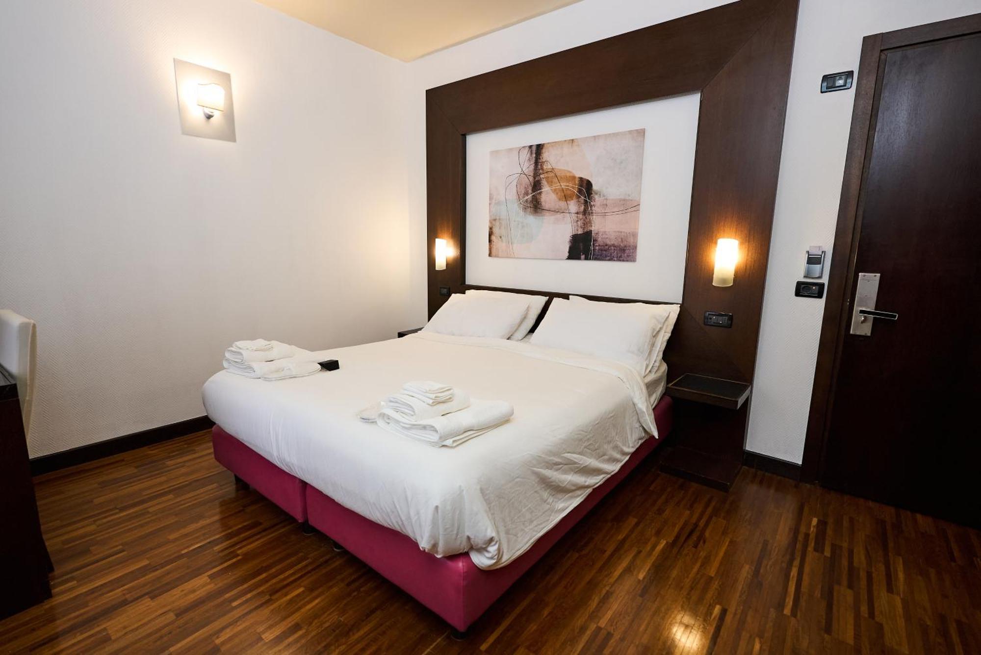 Deluxe Room,1624506113:JPEG