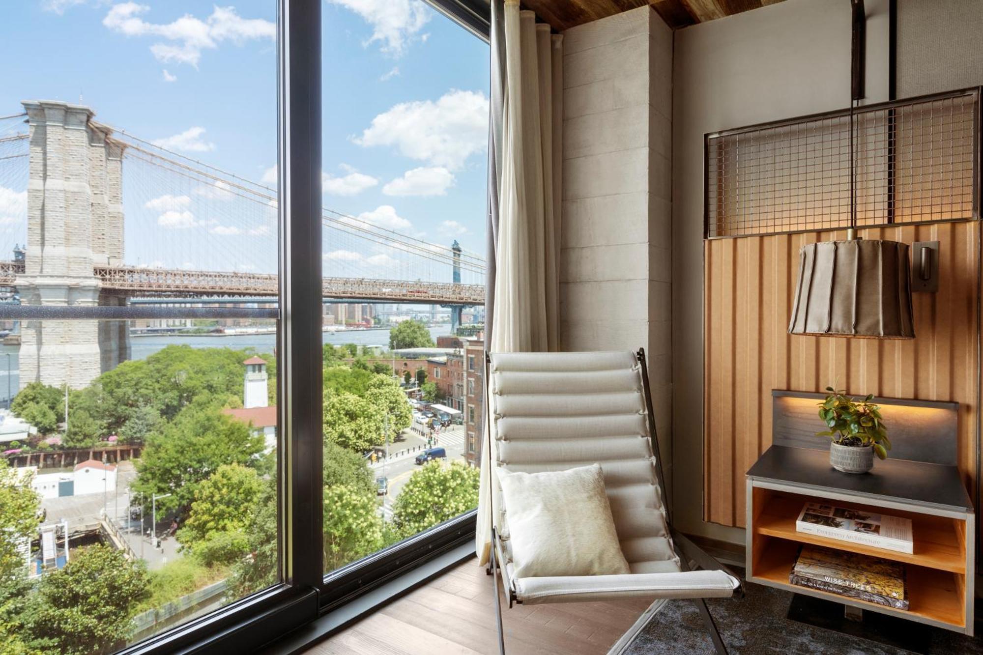 Superior King Room Brooklyn Bridge