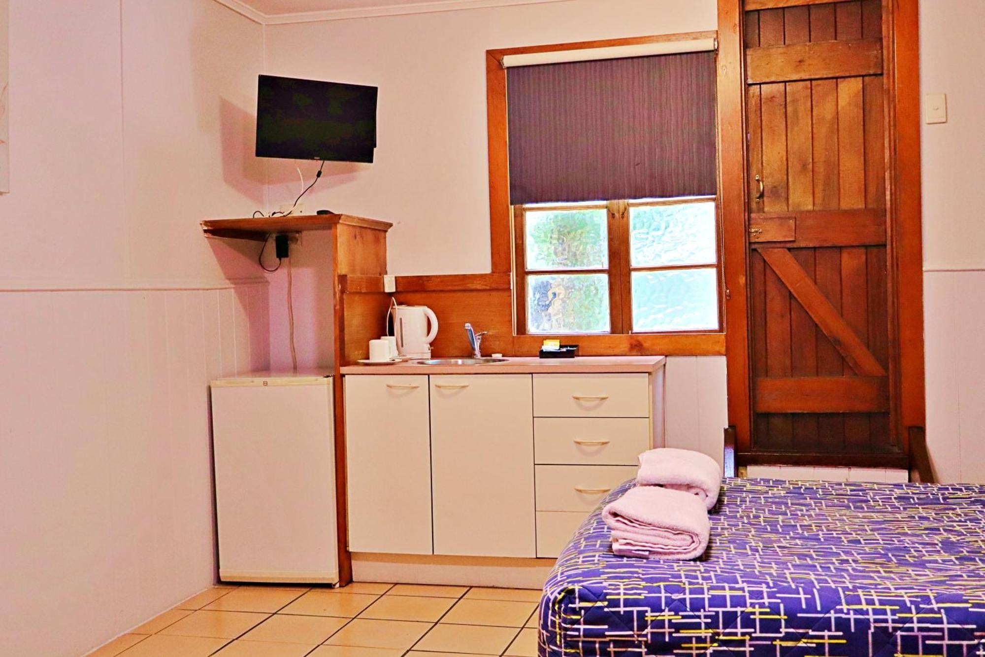 Basic Double Room with Shared Bathroom