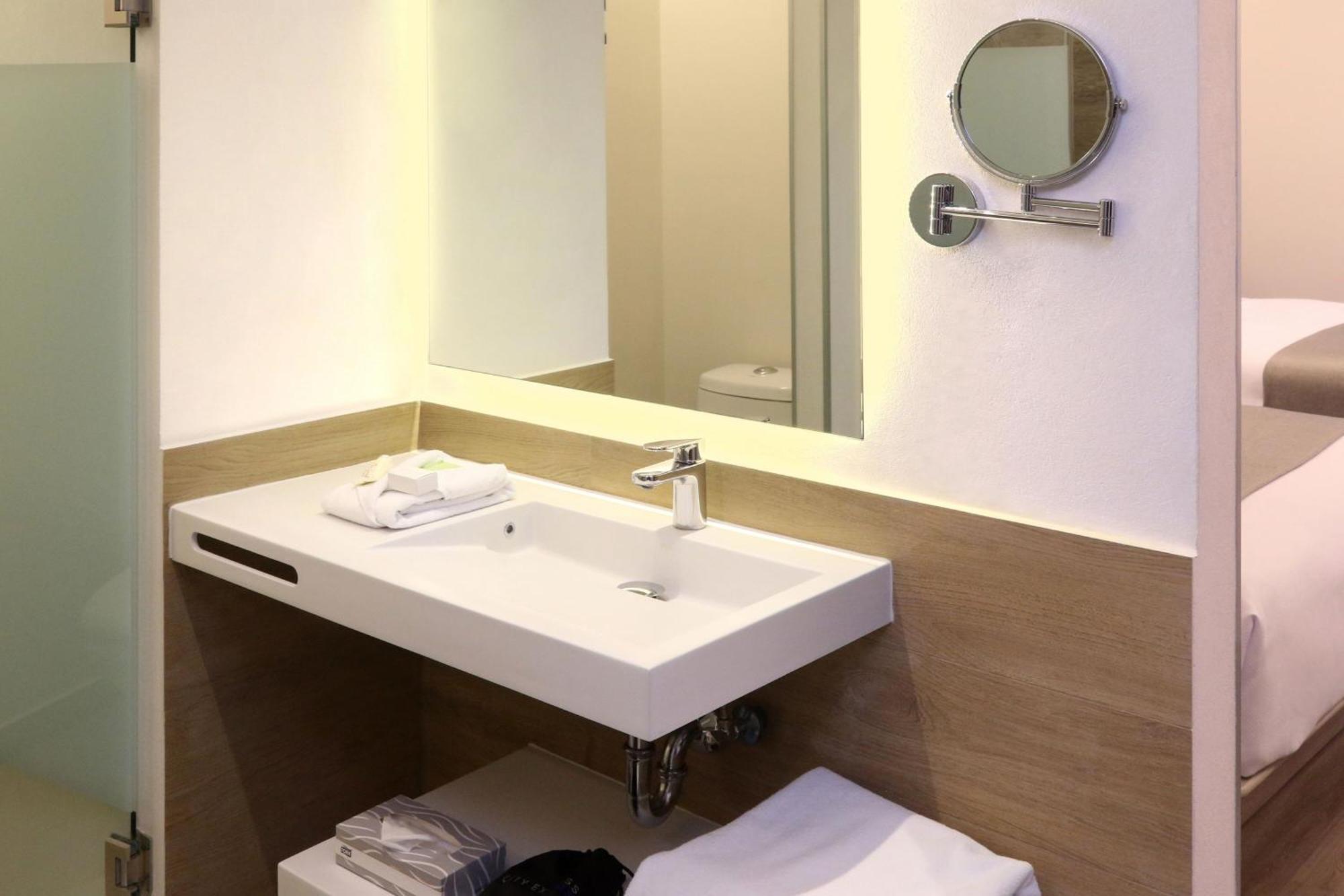 Standard Double Room with Two Double Beds
