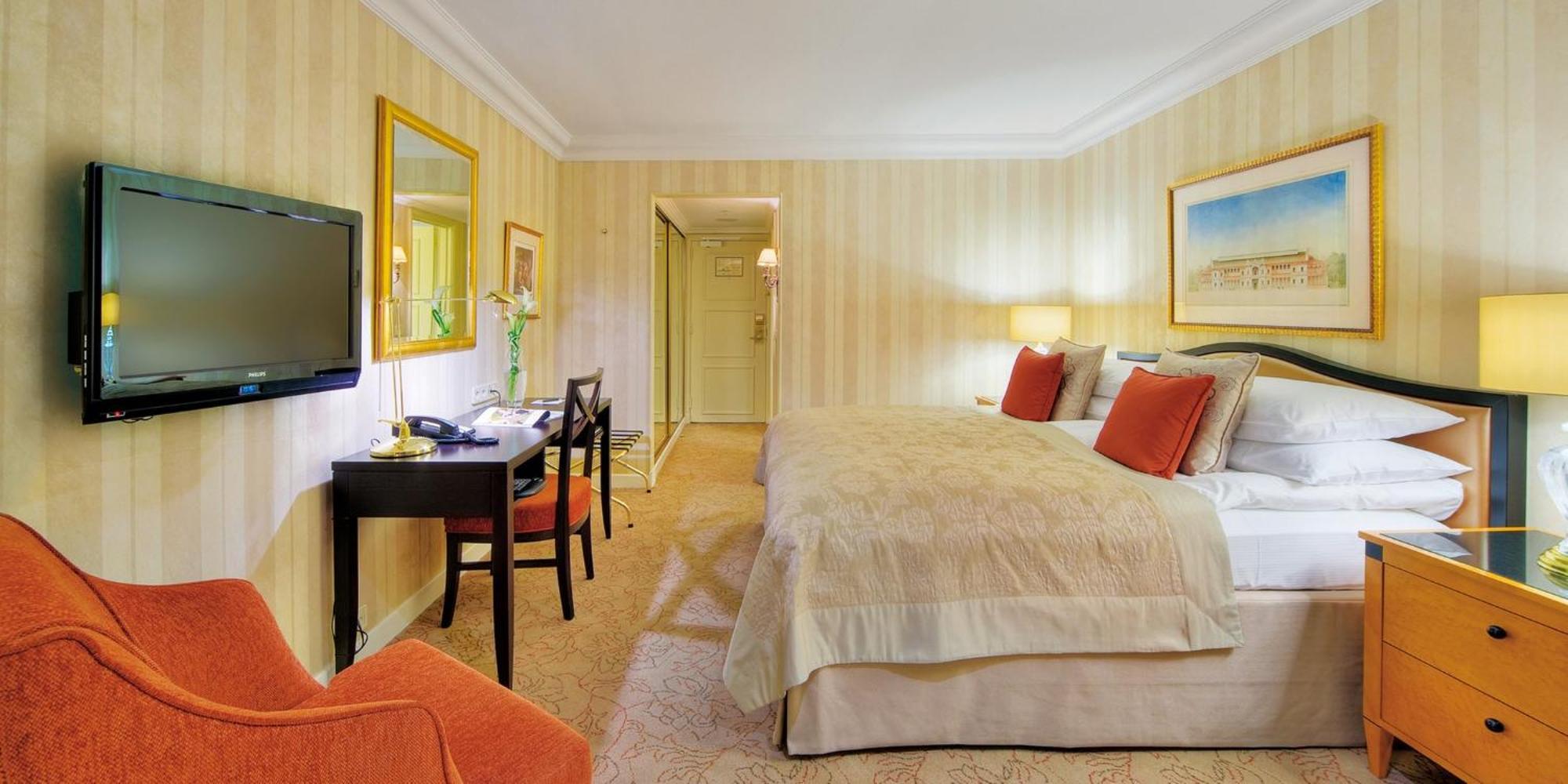 Classic Room Lounge Access