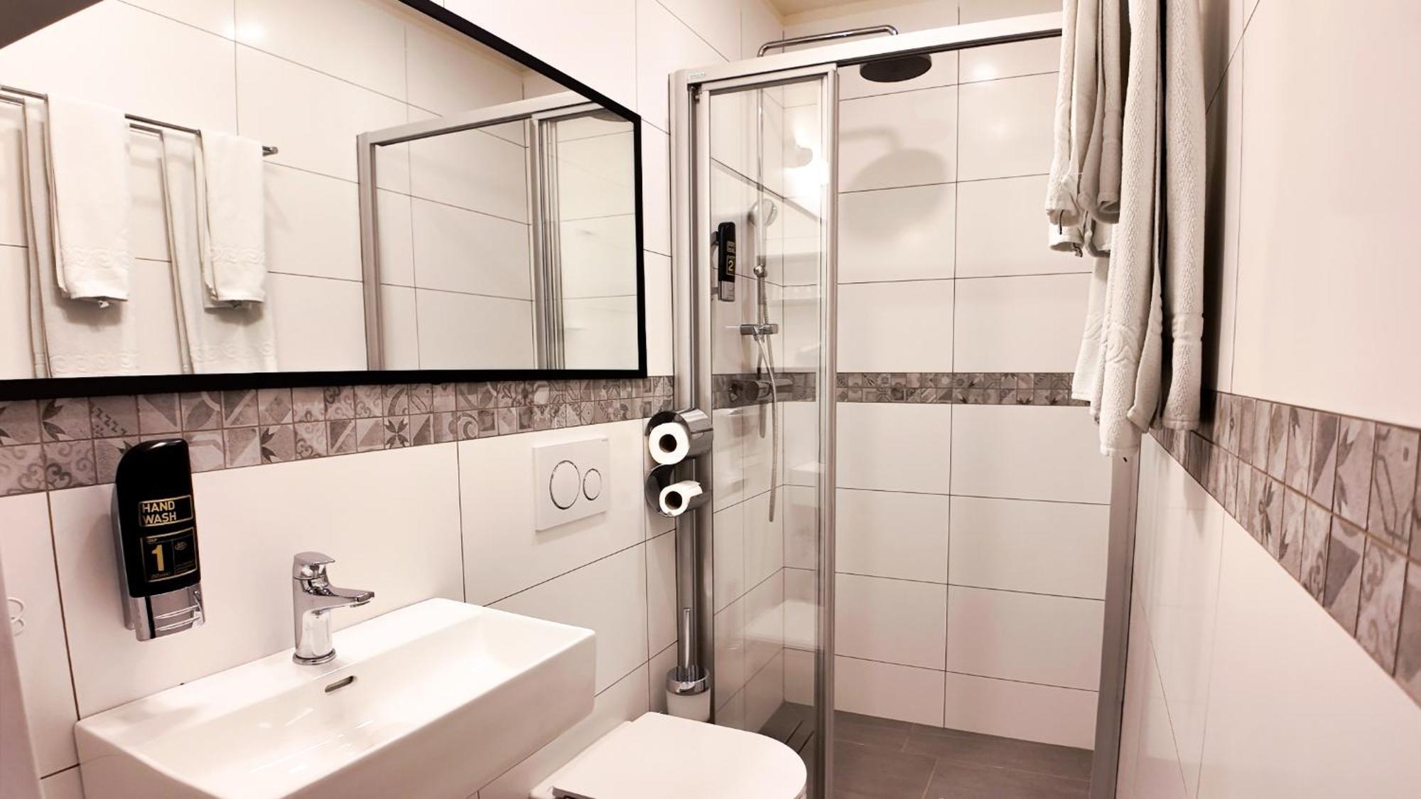 Basic Triple Room