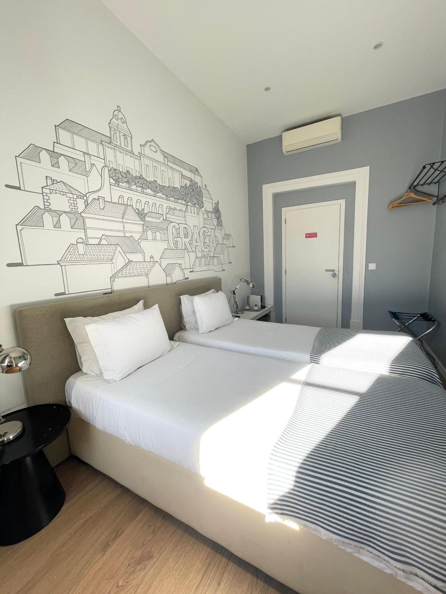 Double or Twin Room Private External Bathroom