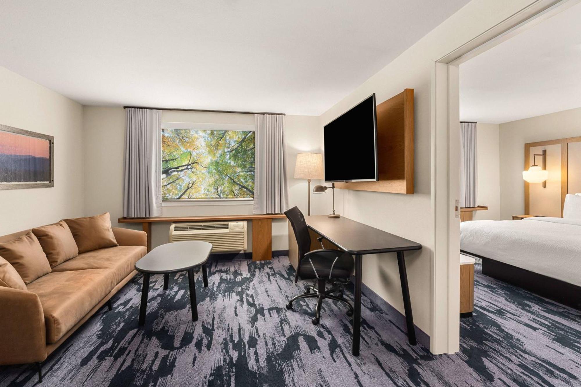 One-Bedroom King Suite