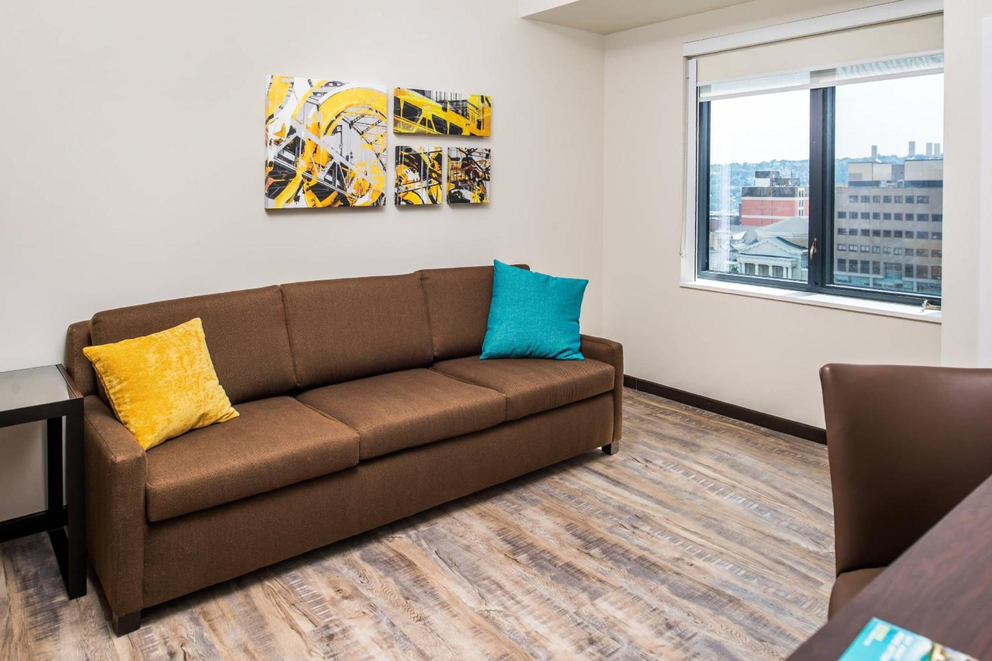 2 Bedroom Suite,1634444193:JPEG