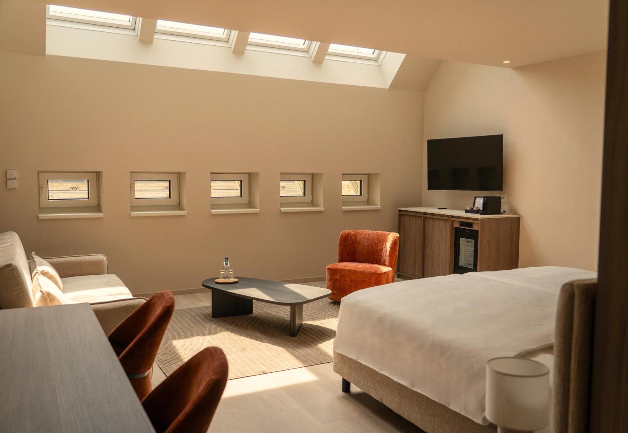 Deluxe Suite