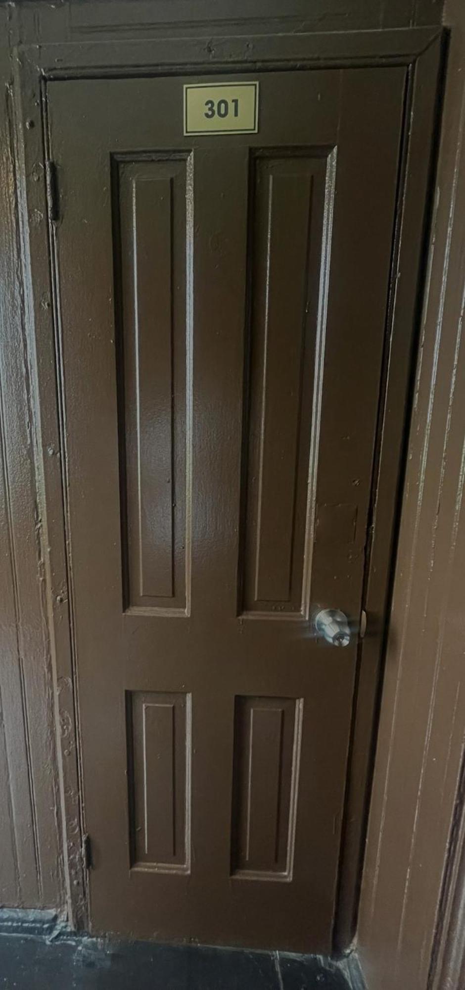 Small Vintage Pod All Gender