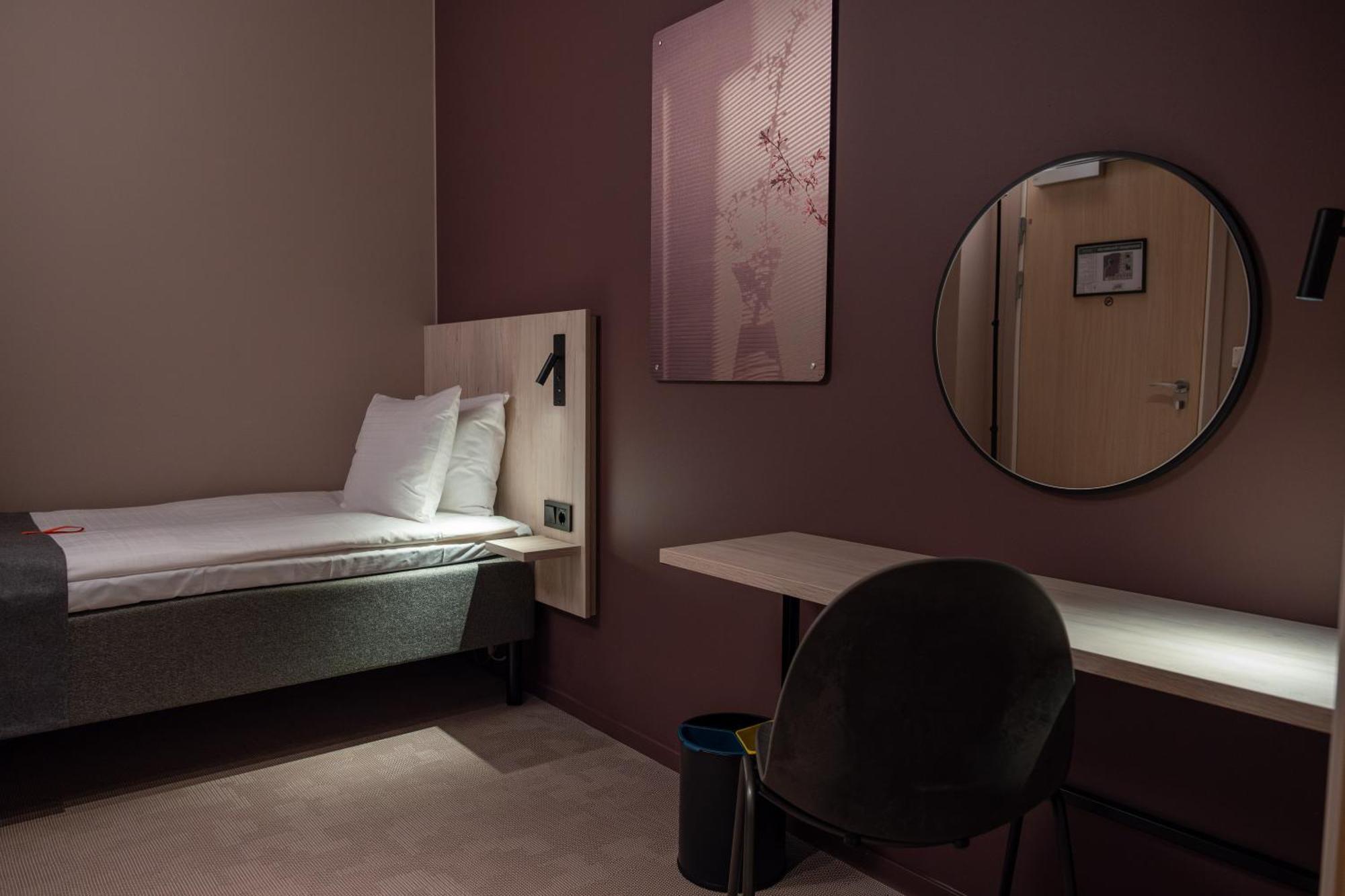 Single Room - without window
