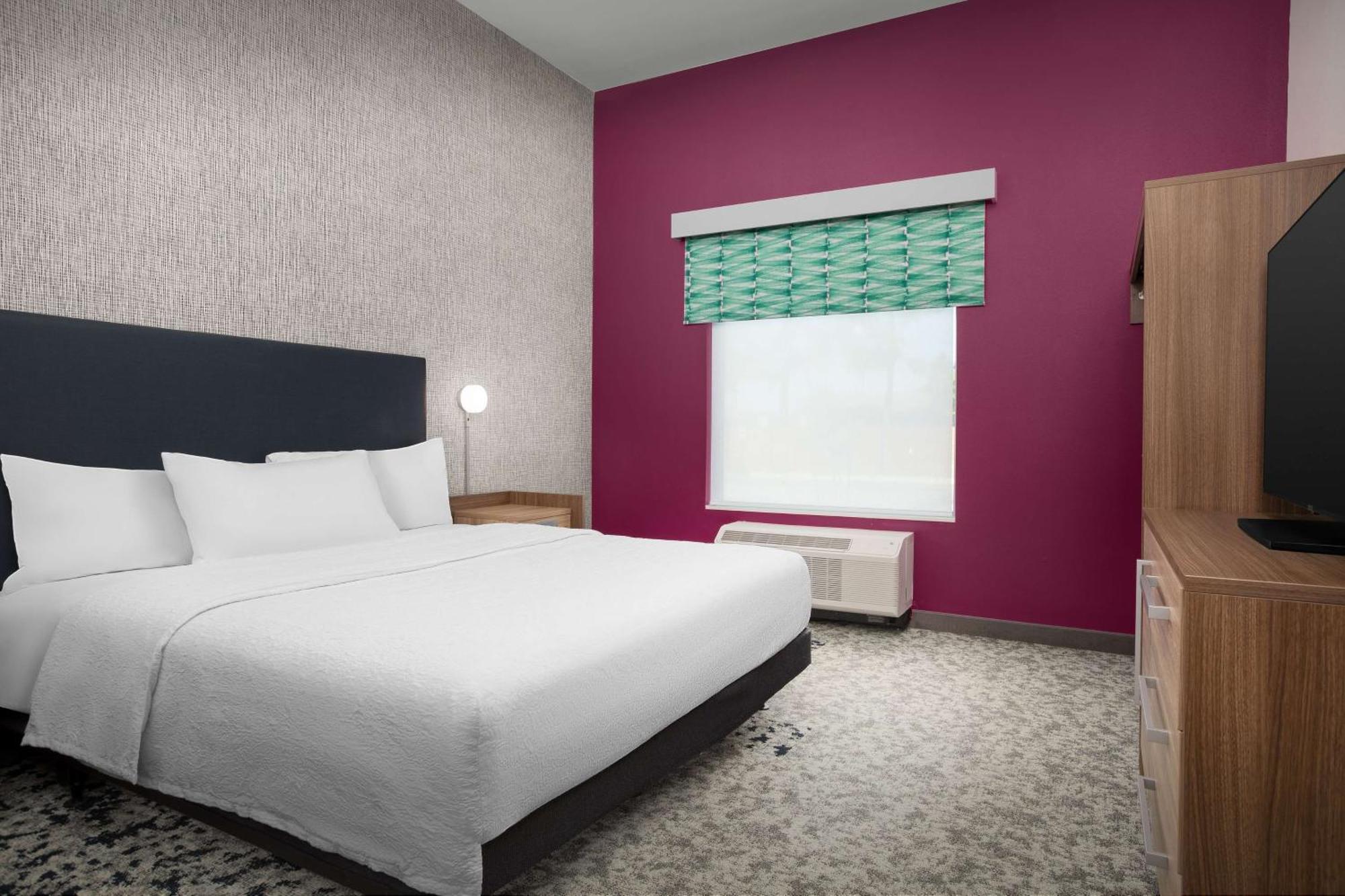 One-Bedroom King Suite - Hearing Access