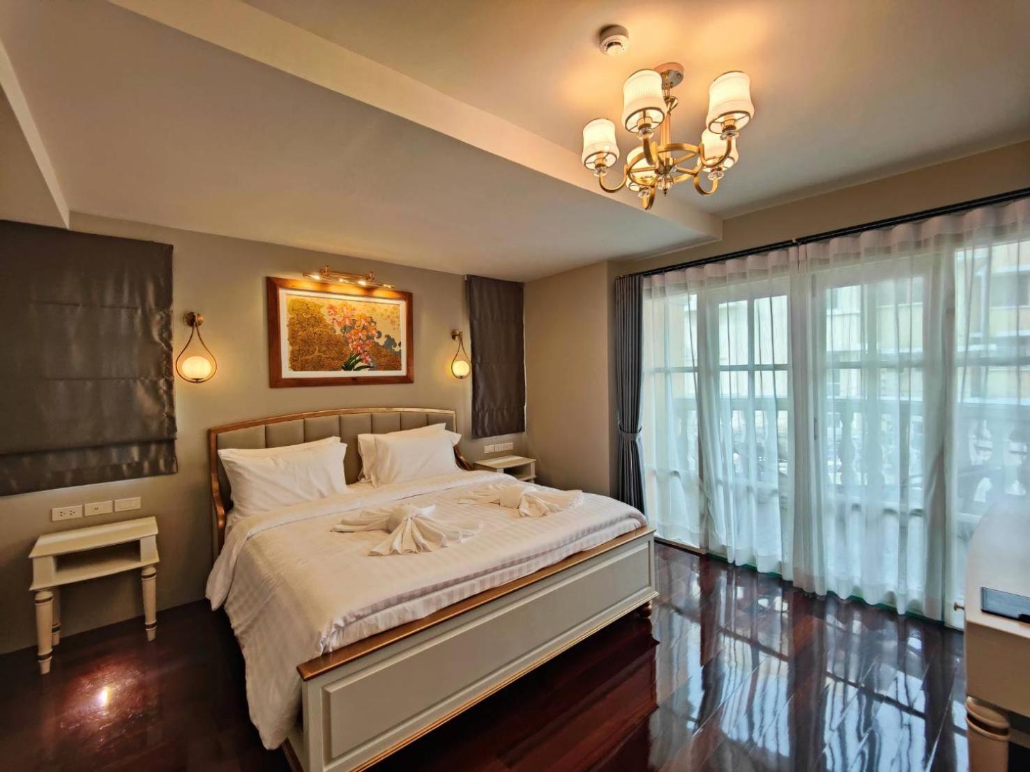 Deluxe Double Room with Balcony