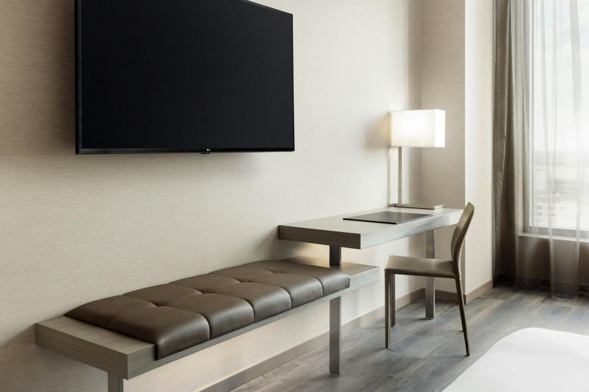 Queen Room with Two Queen Beds and City View - Hearing Accessible
