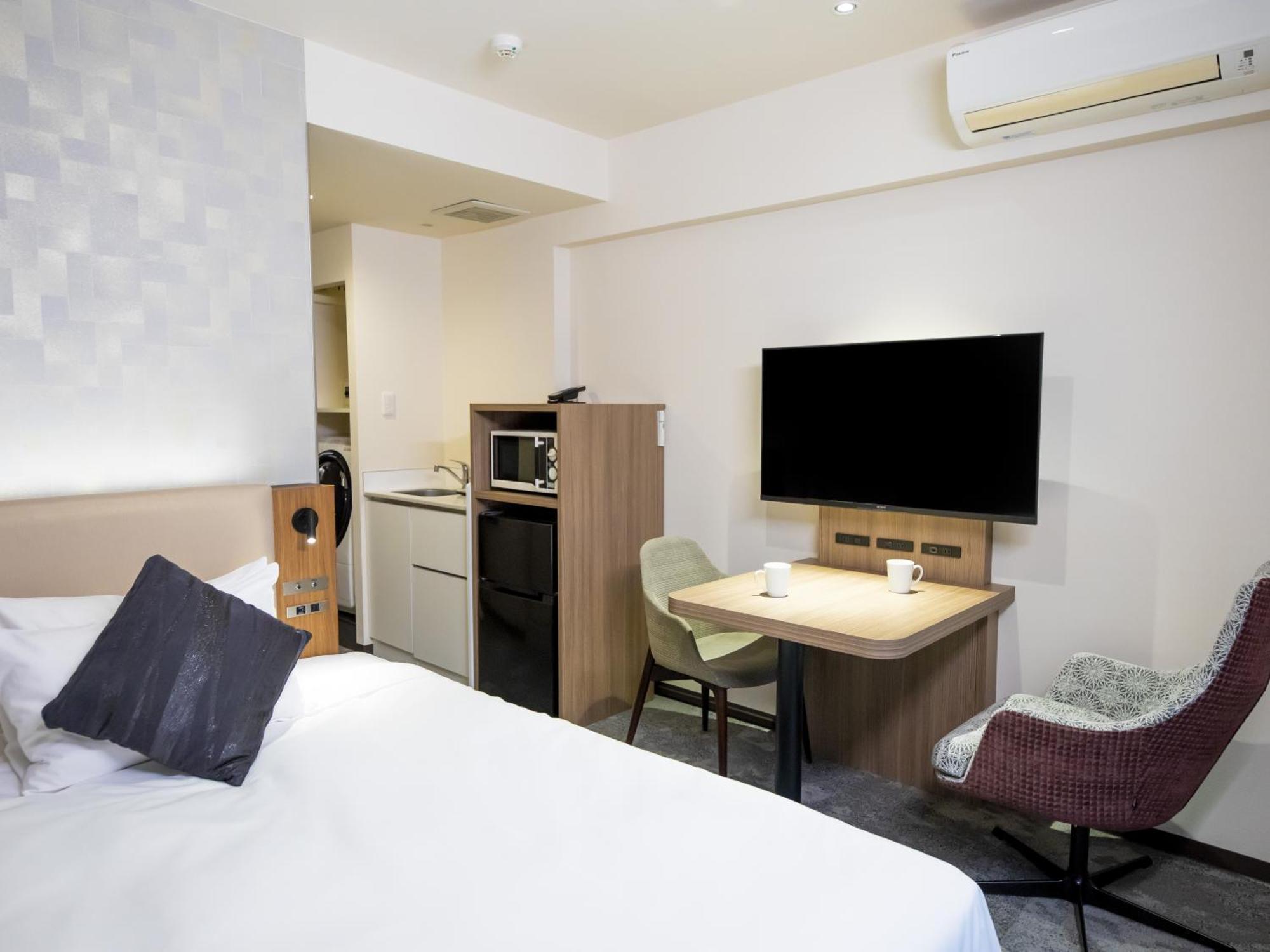 Double Room,1645657654:JPEG