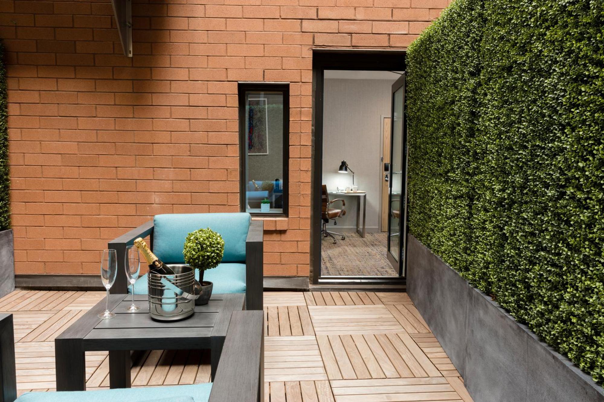 Deluxe King Room Terrace