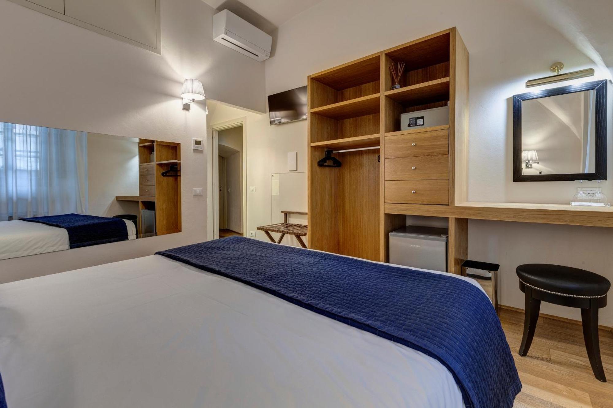 Double Room Private Bathroom