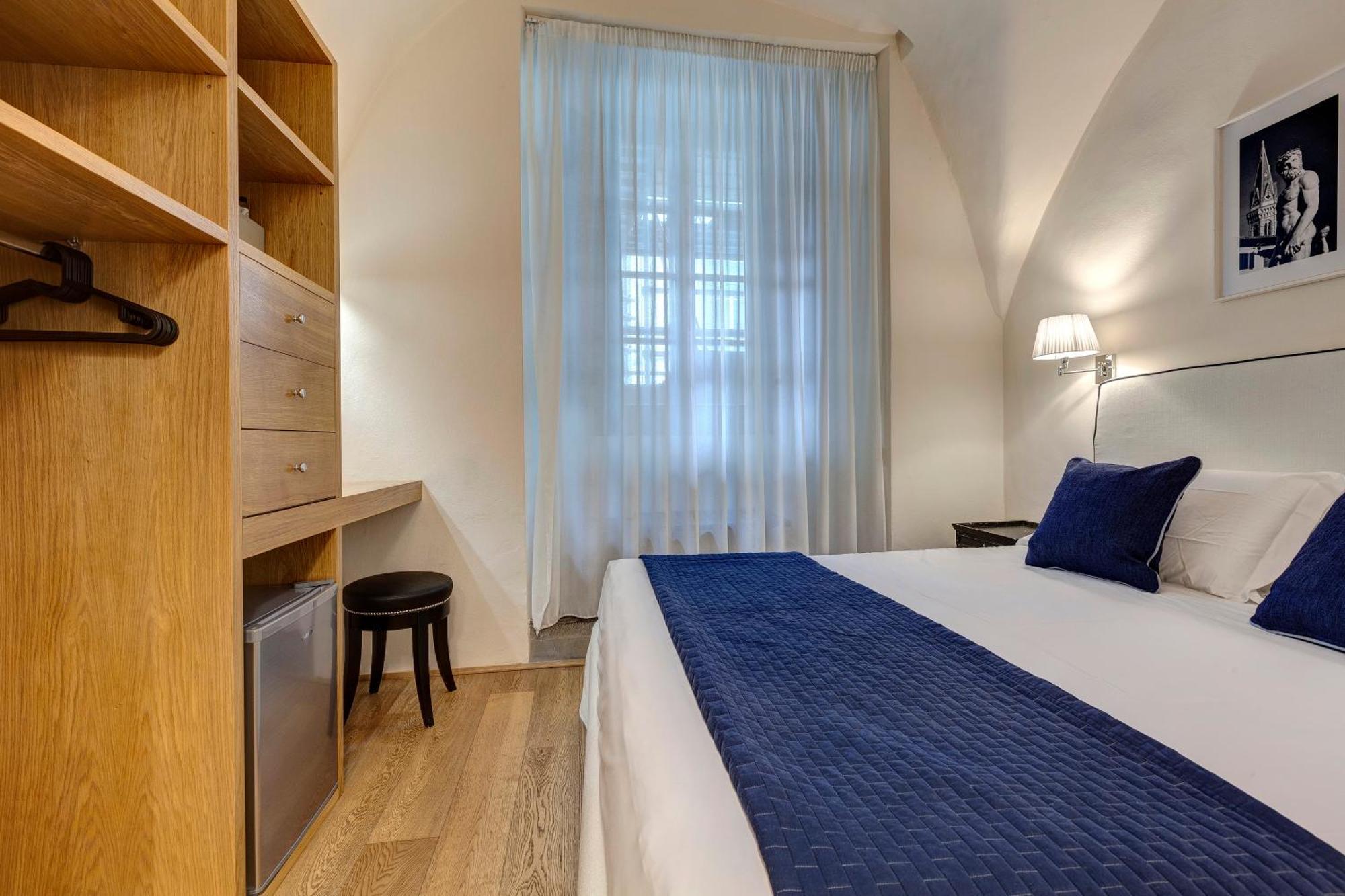 Double Room Private Bathroom