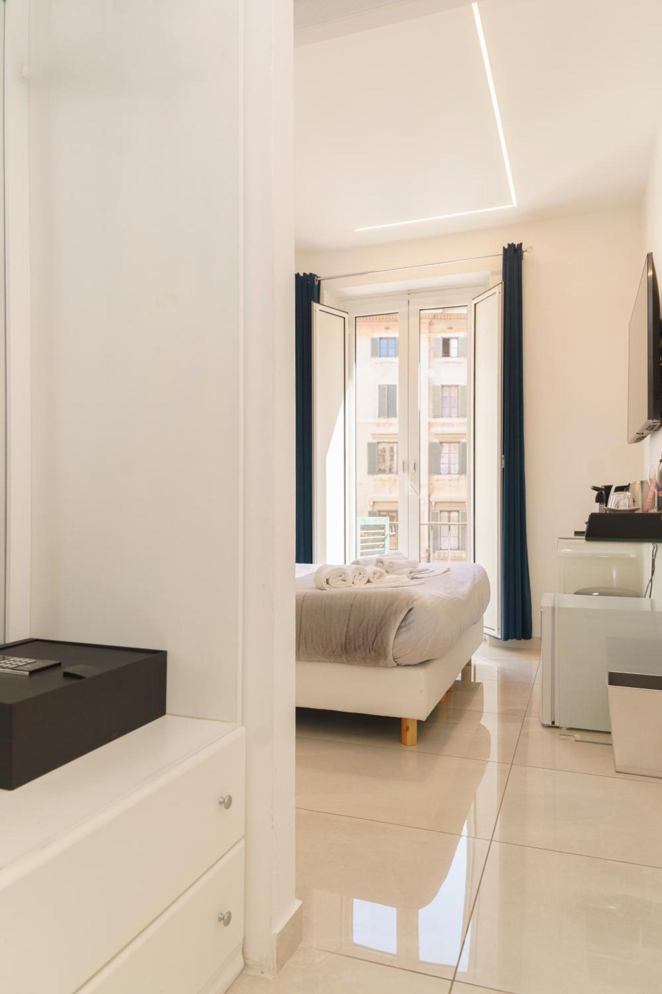 Deluxe Queen Room