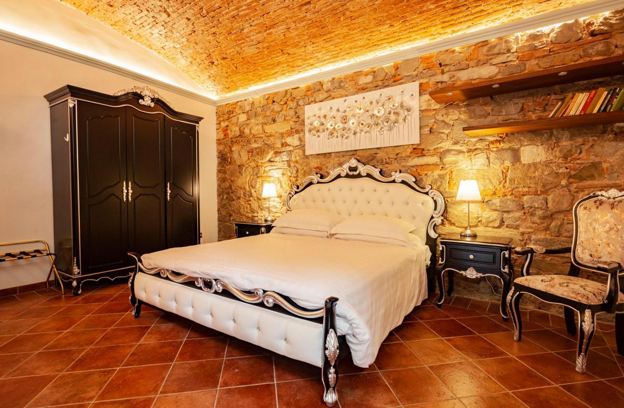 Standard Quadruple Room Basement