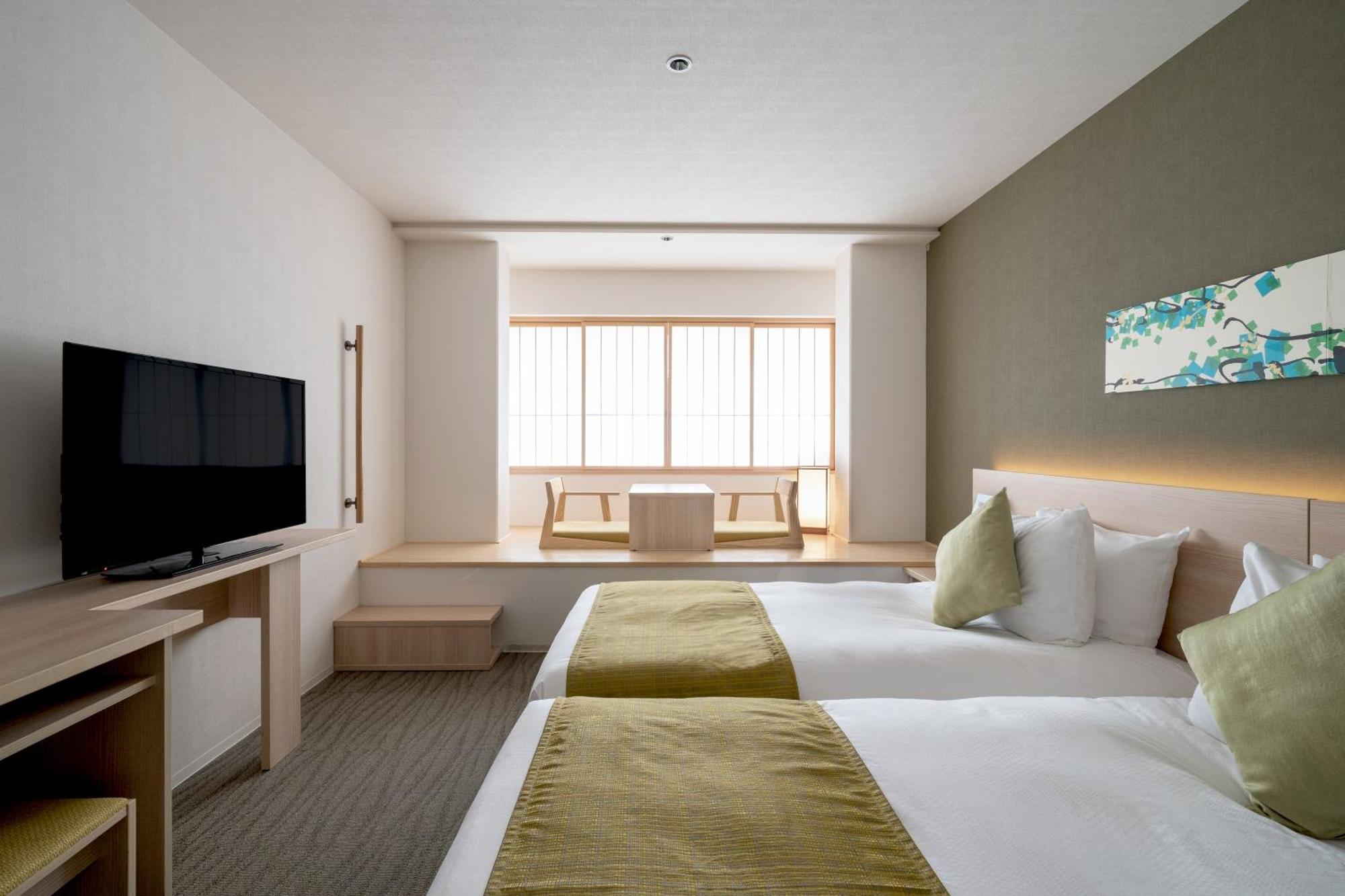 Standard Twin Room with Seating Area