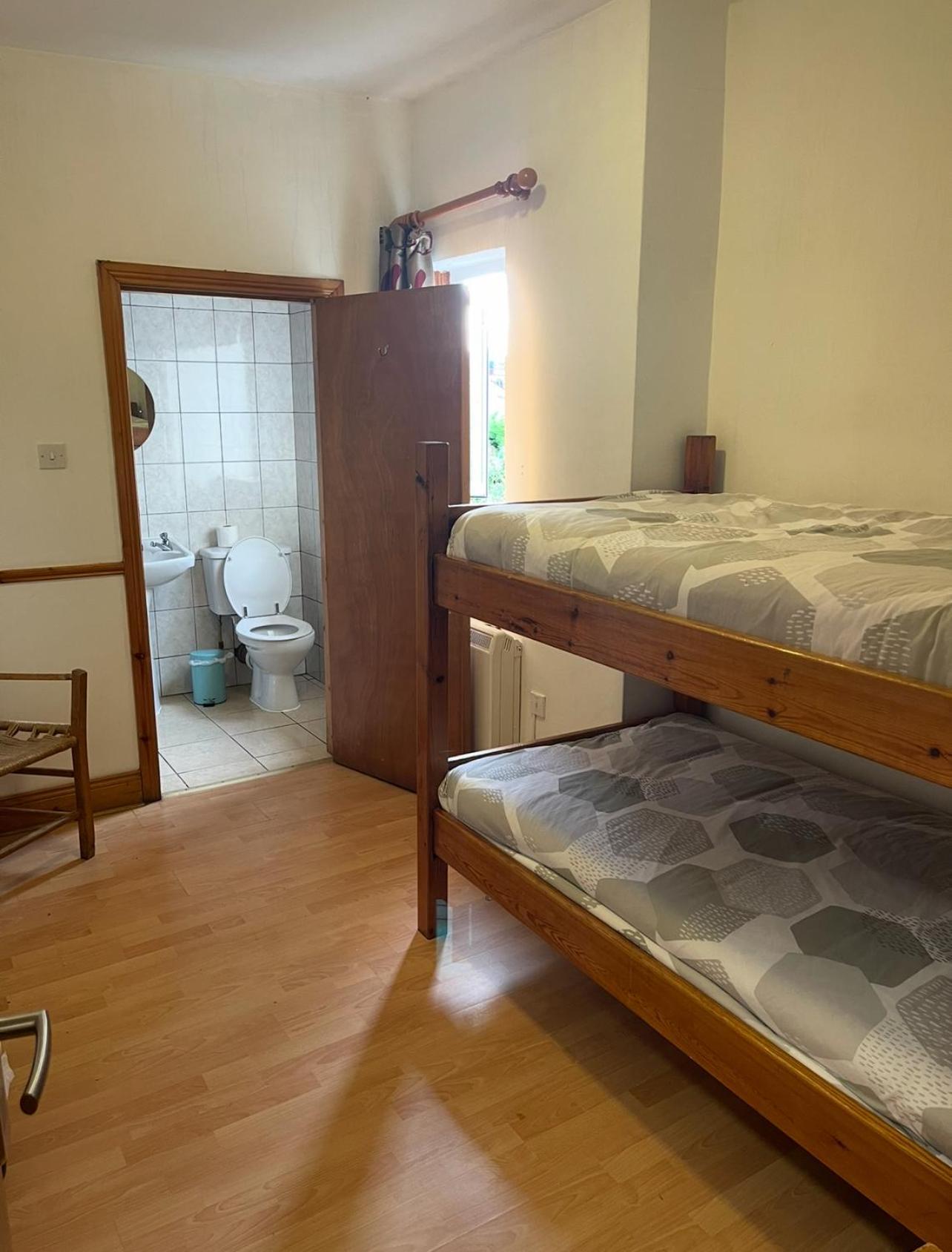 Twin Room with Private Bathroom