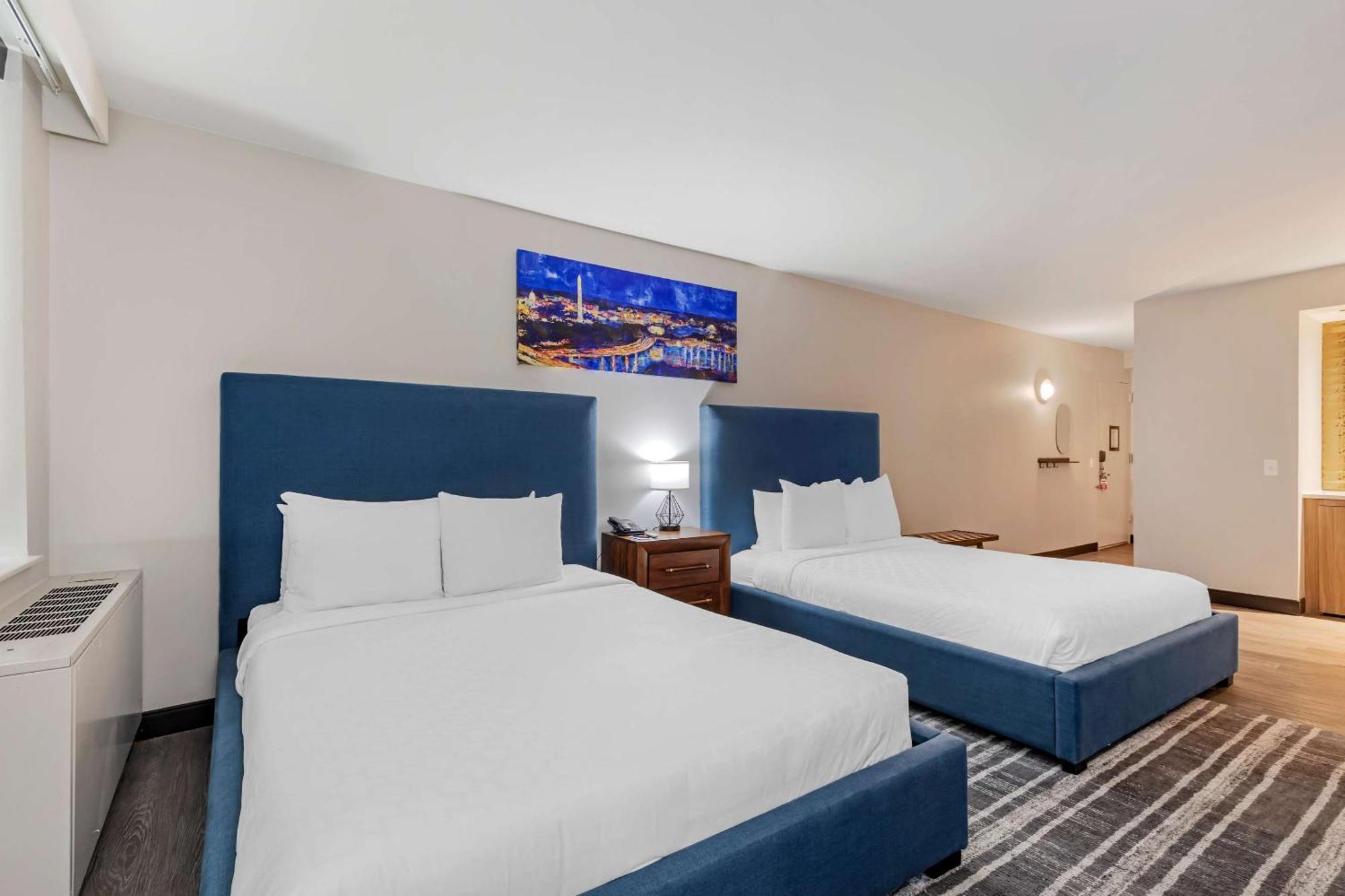 Quadruple Room with Two Queen Beds - Disability Access/Non Smoking