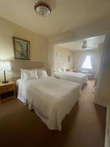 Double Room with Two Double Beds - Non-Smoking
