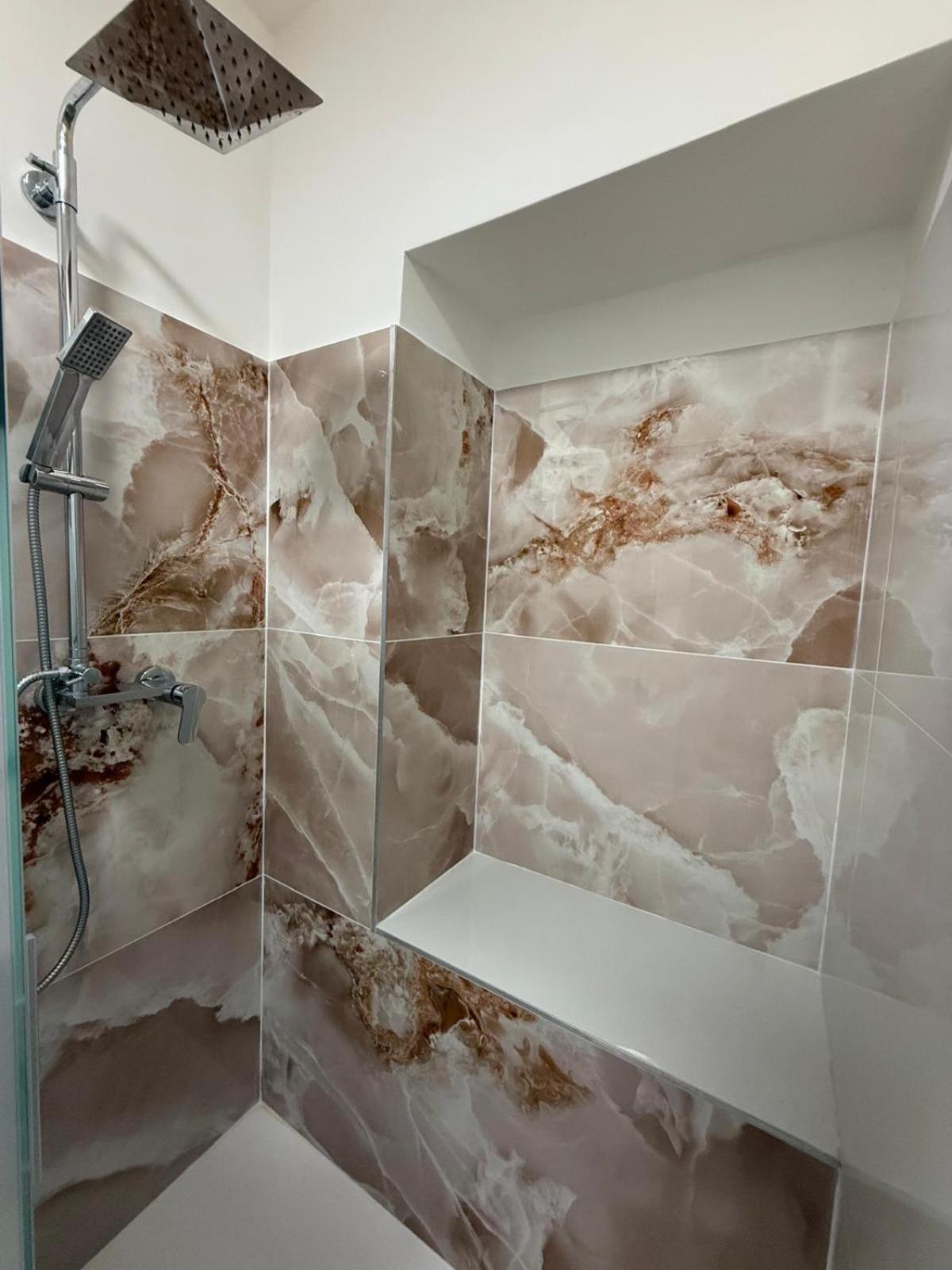 Single Room with Private External Bathroom