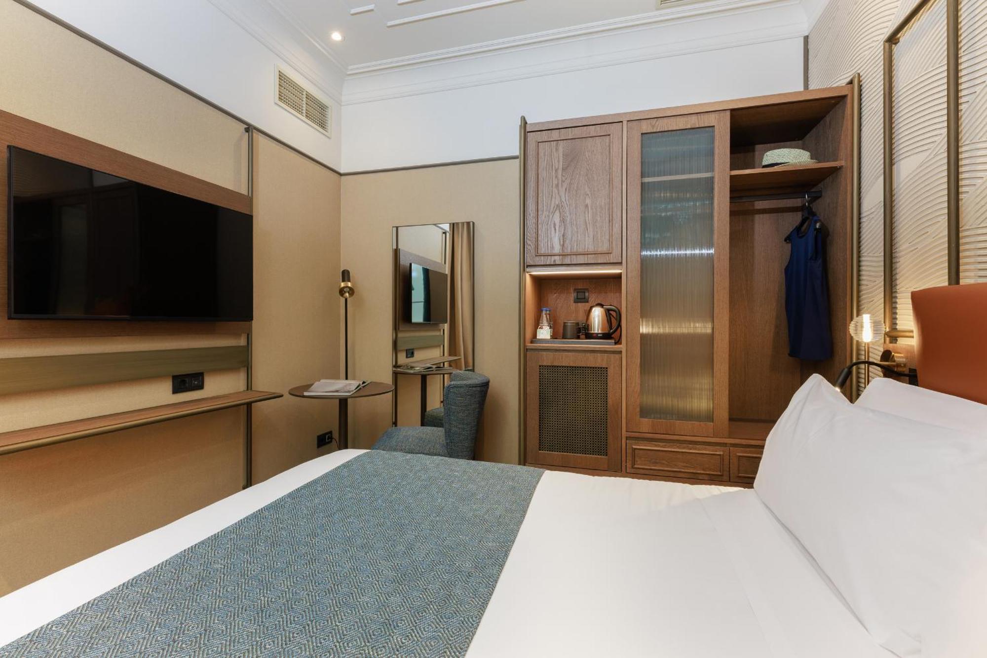 Interior Single Room