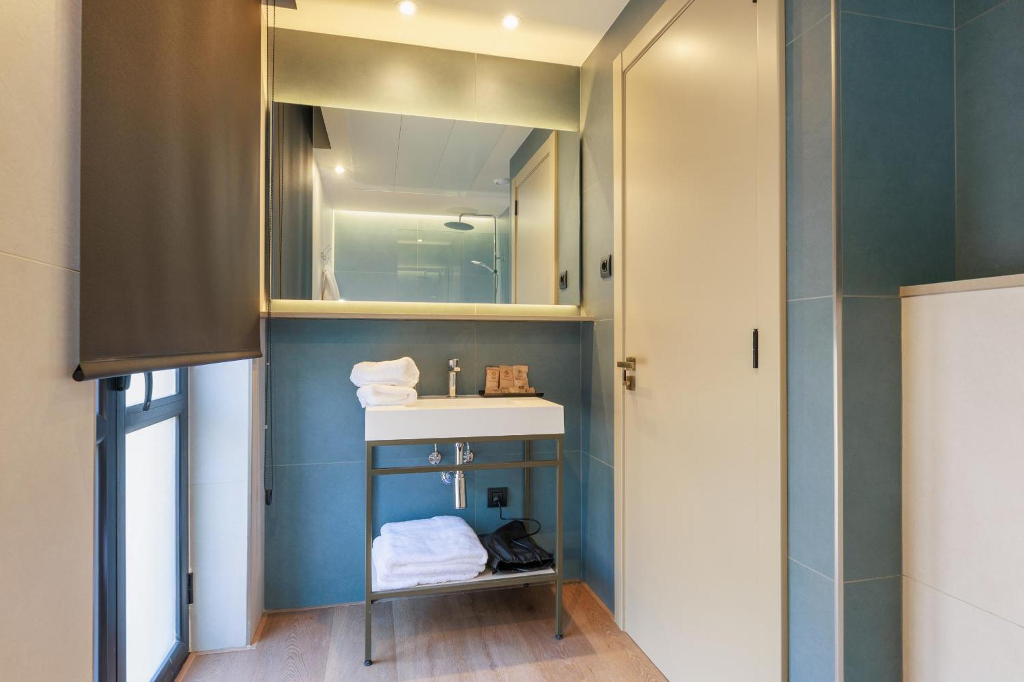 Interior Triple Room
