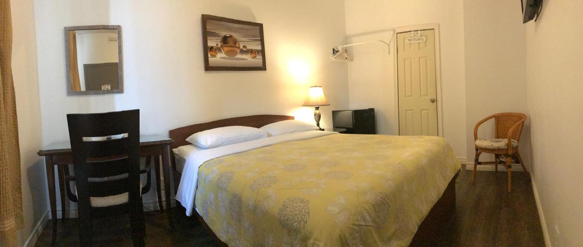 Queen Room,1662400204:JPEG