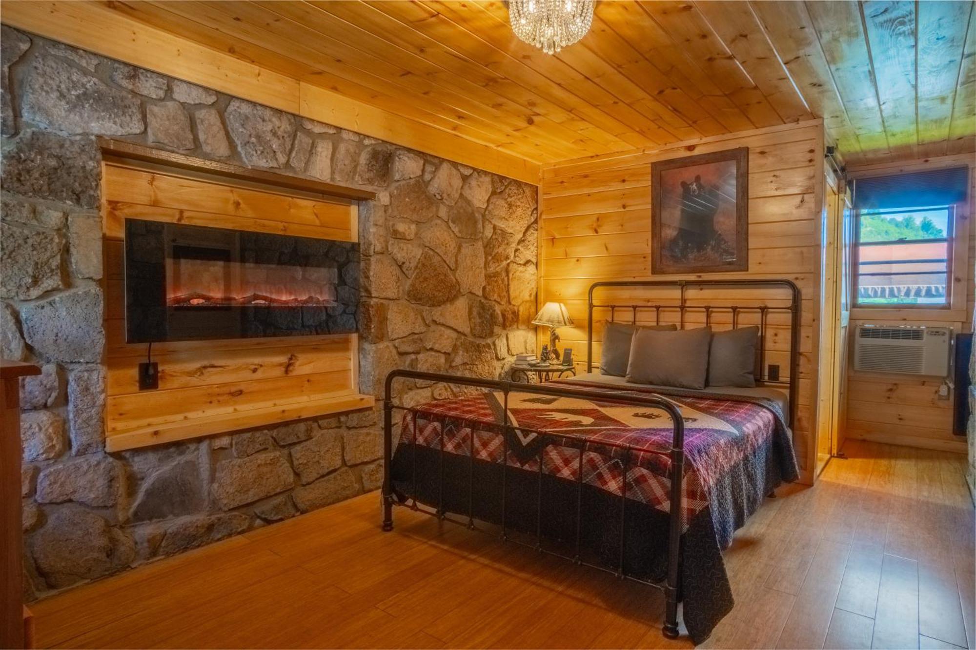 Superior Queen Room - One Queen Bed