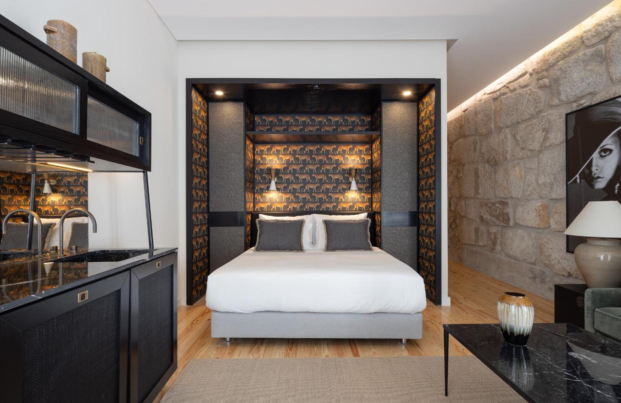 Studio with Private Turkish Bath,1665475032:JPEG