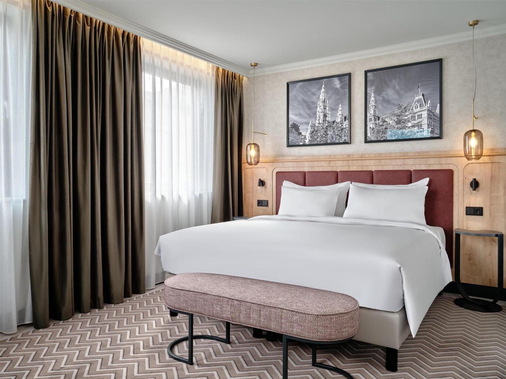 Junior Suite,1670698701:JPEG