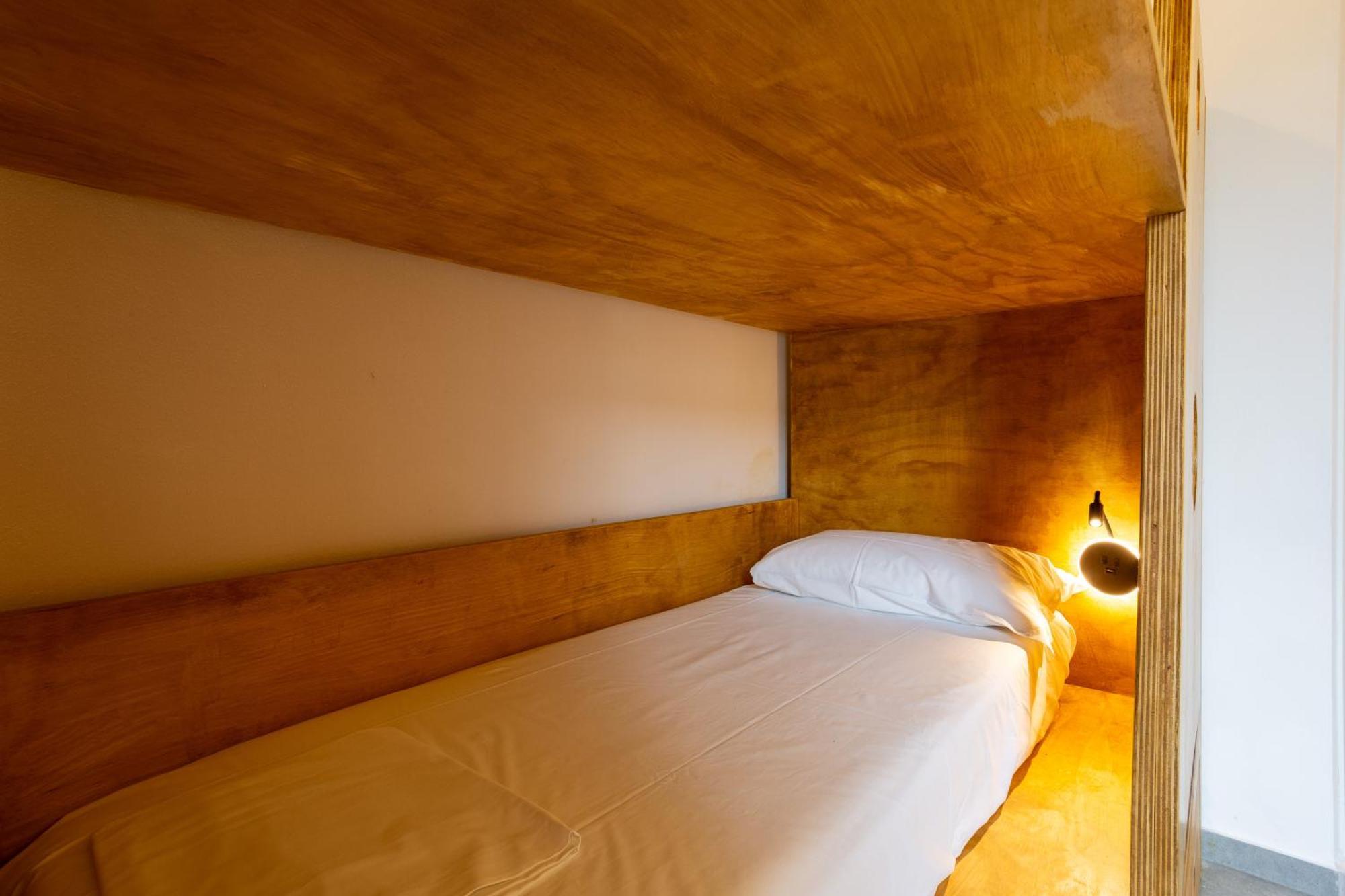 Bed 4-Bed Female Dormitory Room
