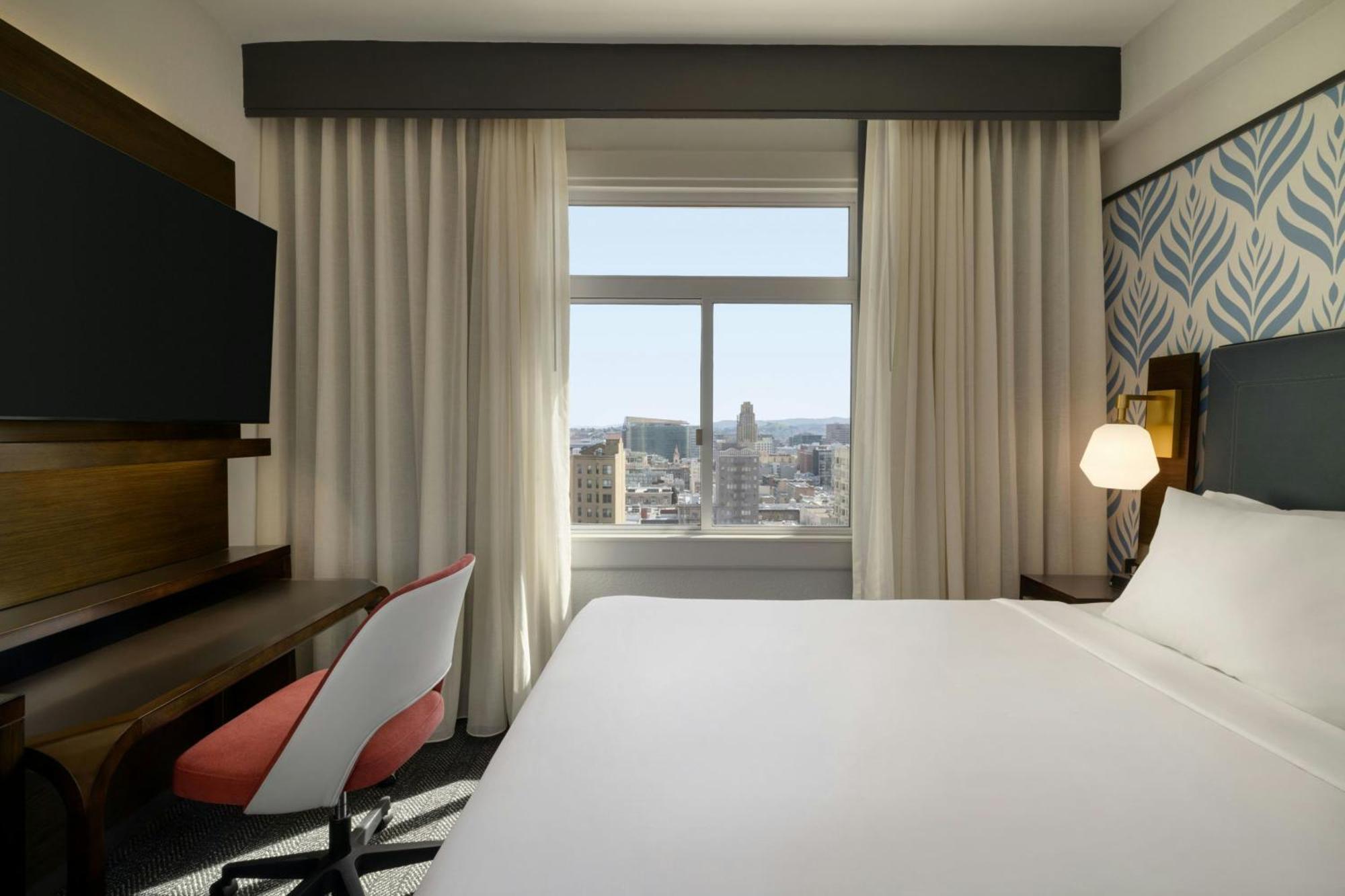 King Room City View Hearing Accessible,1666685621:JPEG