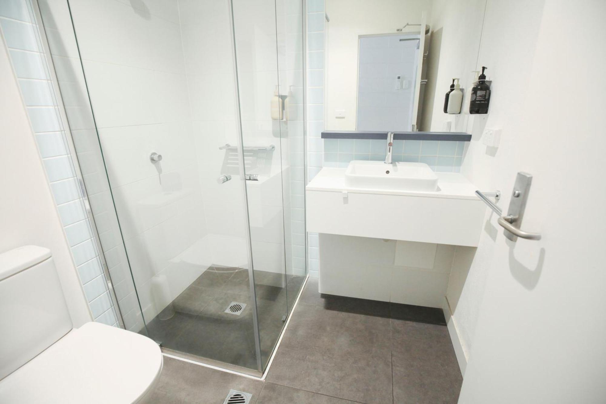 Queen Room with Private Bathroom