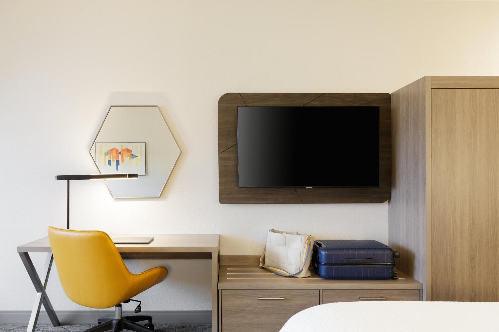 Standard King Room
